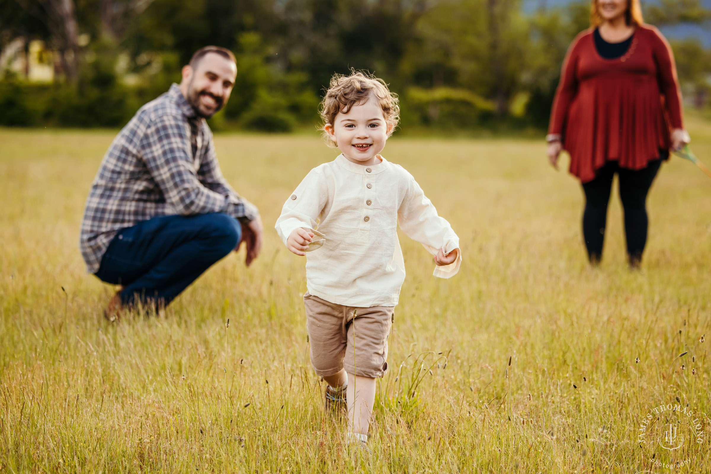 North Bend Snoqualmie Valley family session by Snoqualmie family photographer James Thomas Long Photography