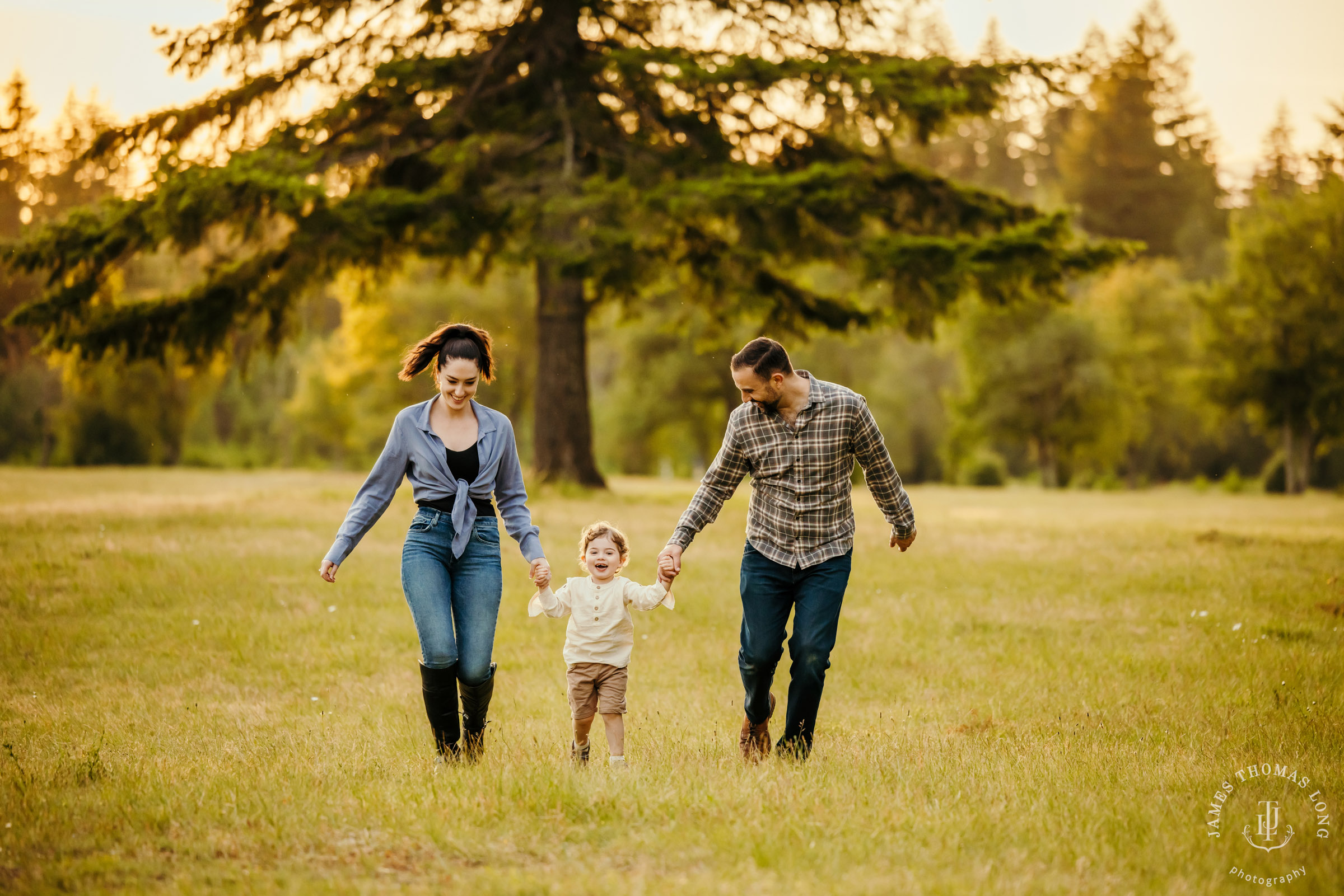 North Bend Snoqualmie Valley family session by Snoqualmie family photographer James Thomas Long Photography