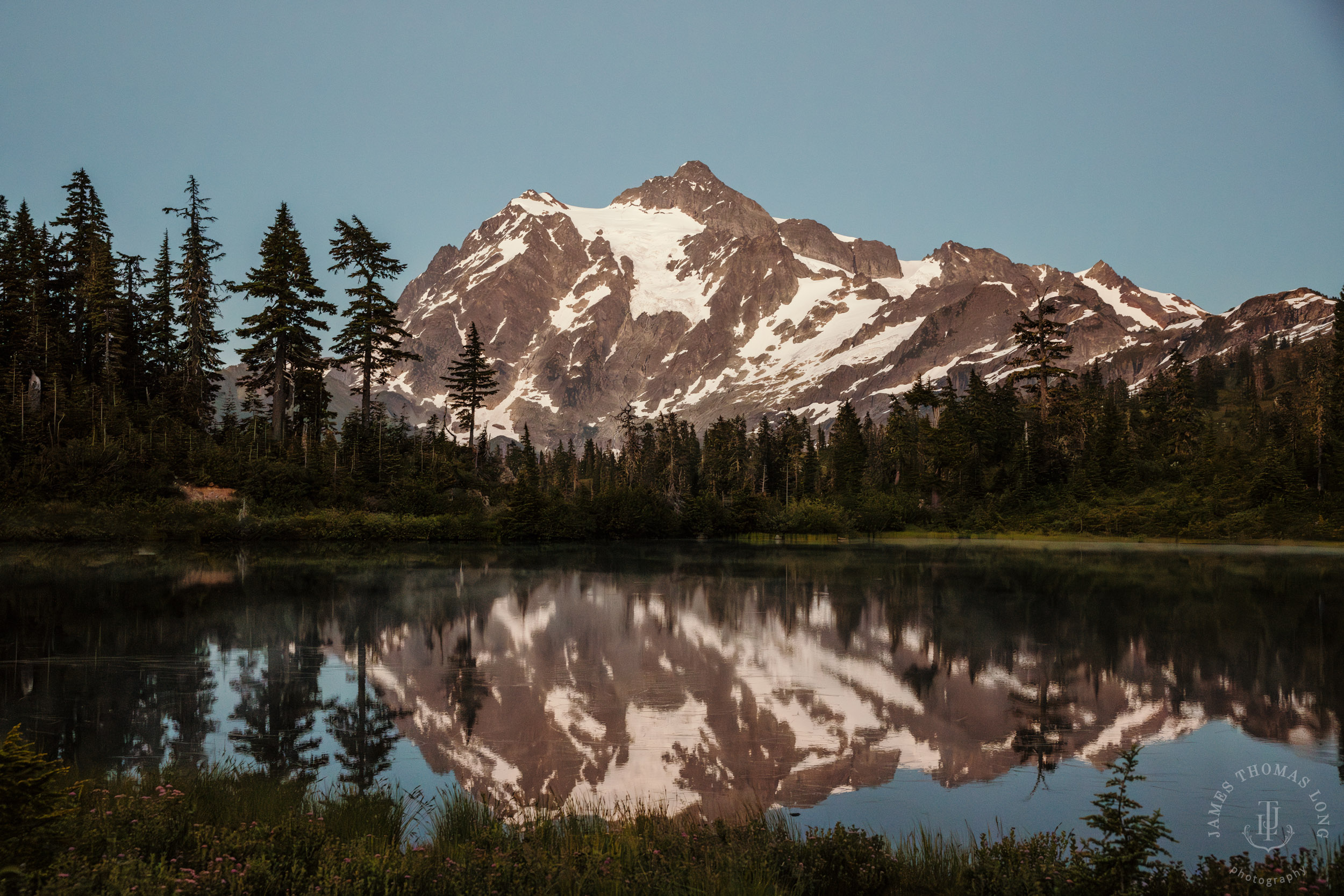 Mount Baker adventure senior portrait session by Seattle senior portrait photographer James Thomas Long Photography