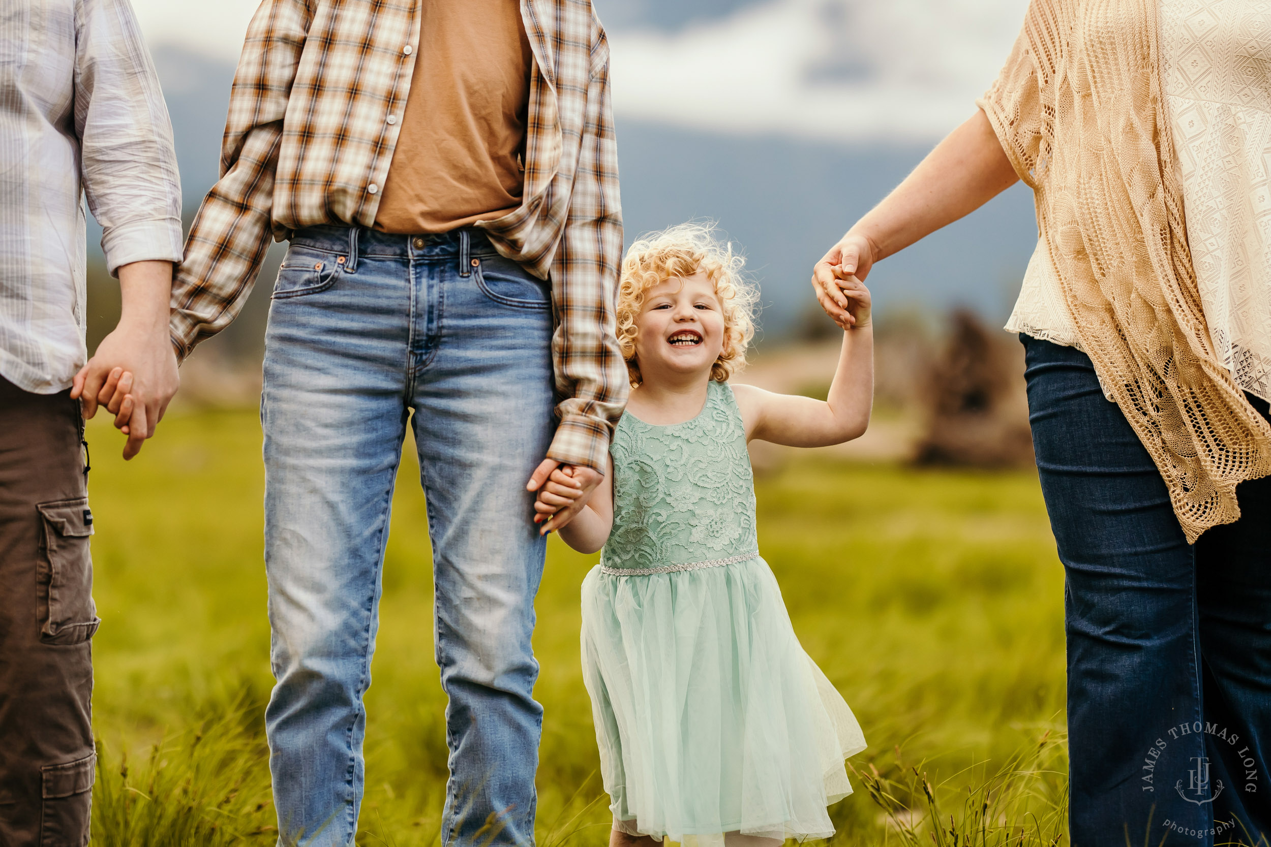 Cascade Mountain adventure family photography session by Snoqualmie family photographer James Thomas Long Photography