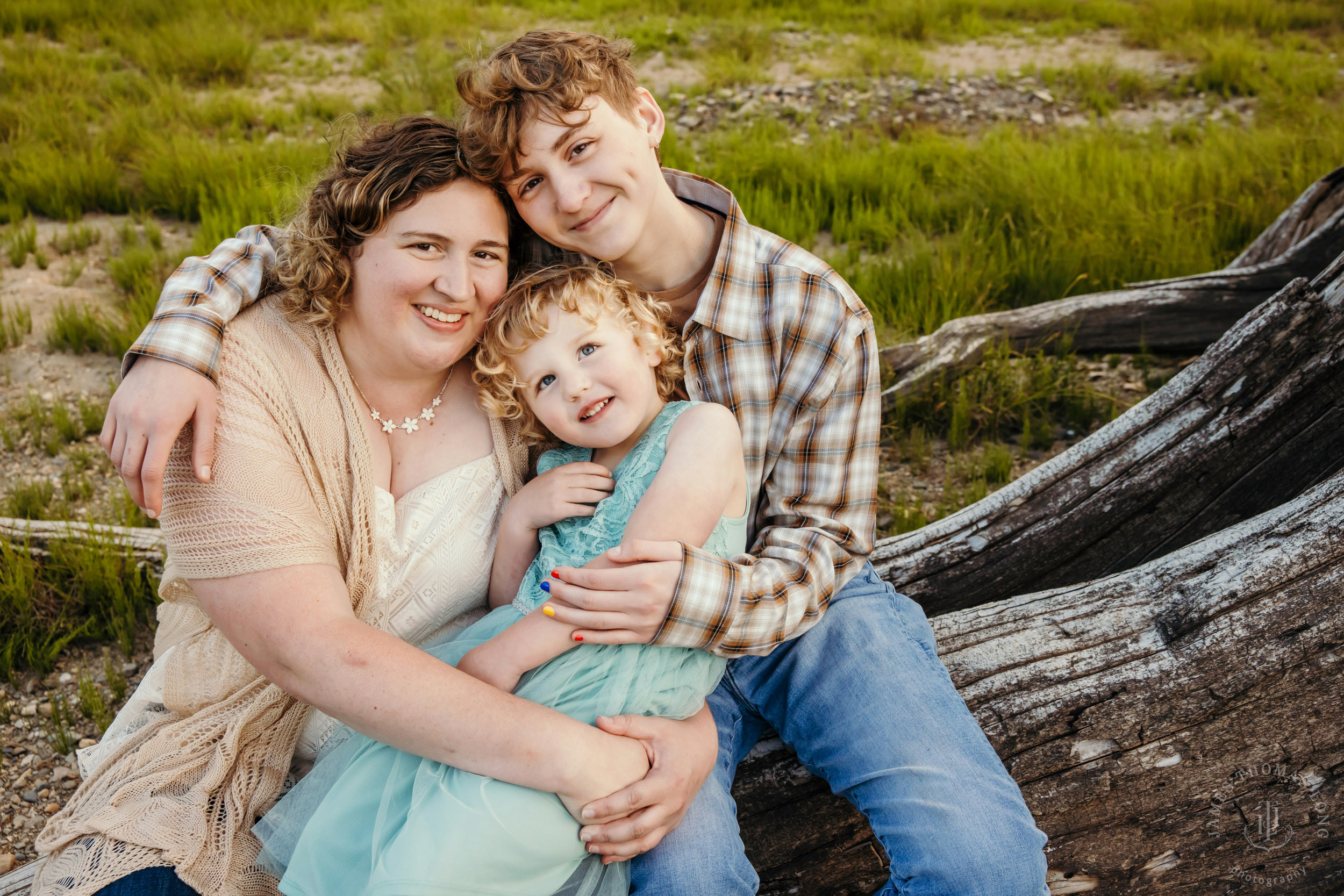 Cascade Mountain adventure family photography session by Snoqualmie family photographer James Thomas Long Photography