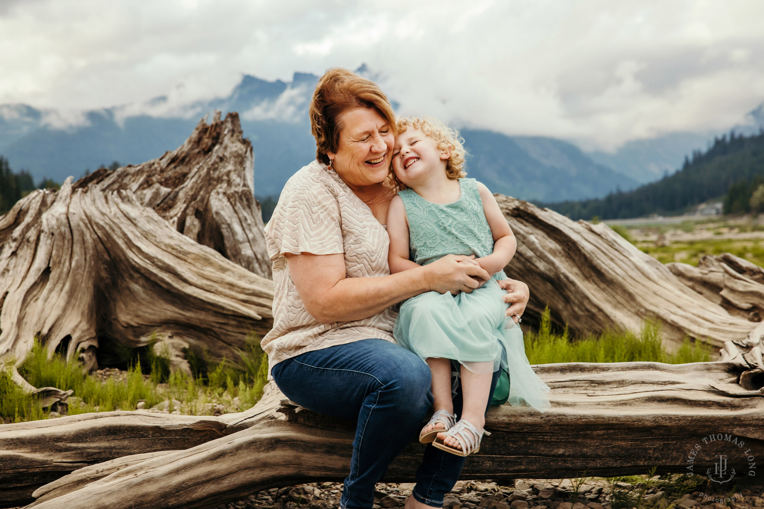 Cascade Mountain adventure family photography session by Snoqualmie family photographer James Thomas Long Photography