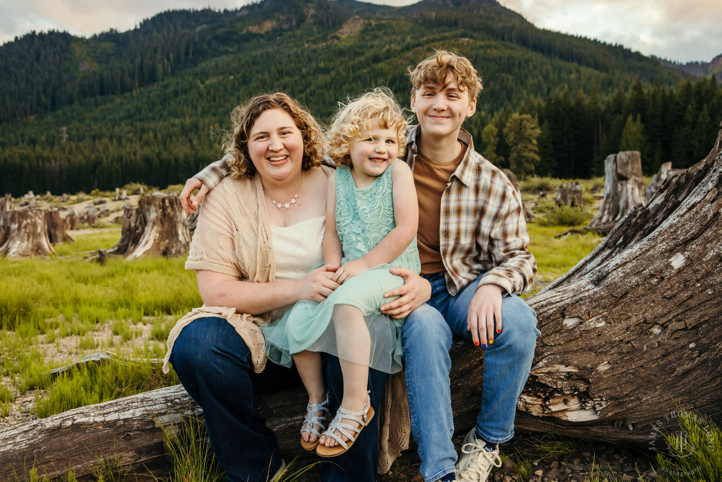 Cascade Mountain adventure family photography session by Snoqualmie family photographer James Thomas Long Photography