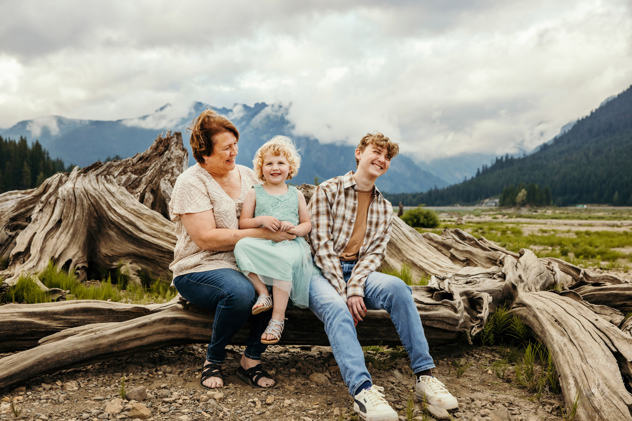 Cascade Mountain adventure family photography session by Snoqualmie family photographer James Thomas Long Photography