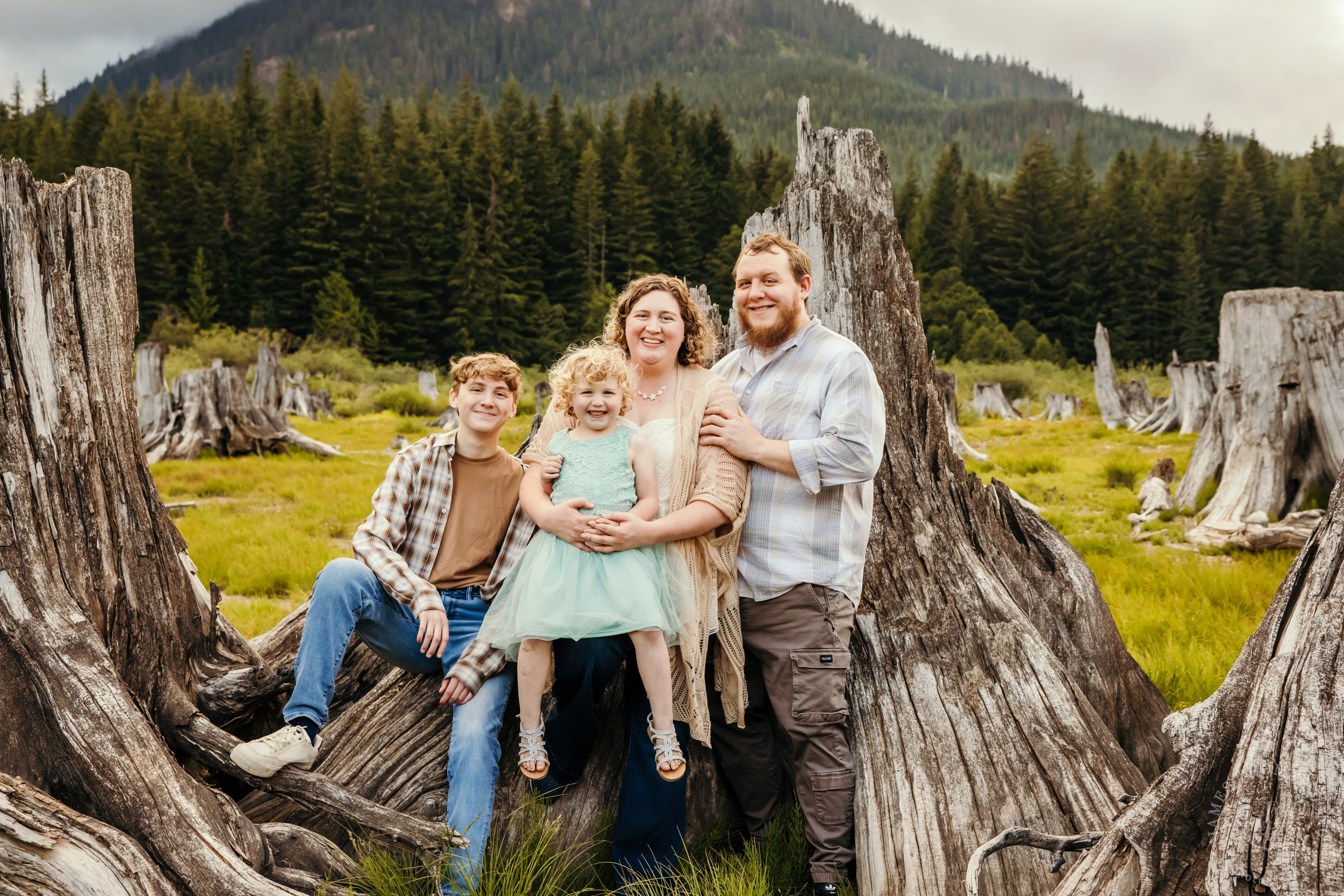 Cascade Mountain adventure family photography session by Snoqualmie family photographer James Thomas Long Photography