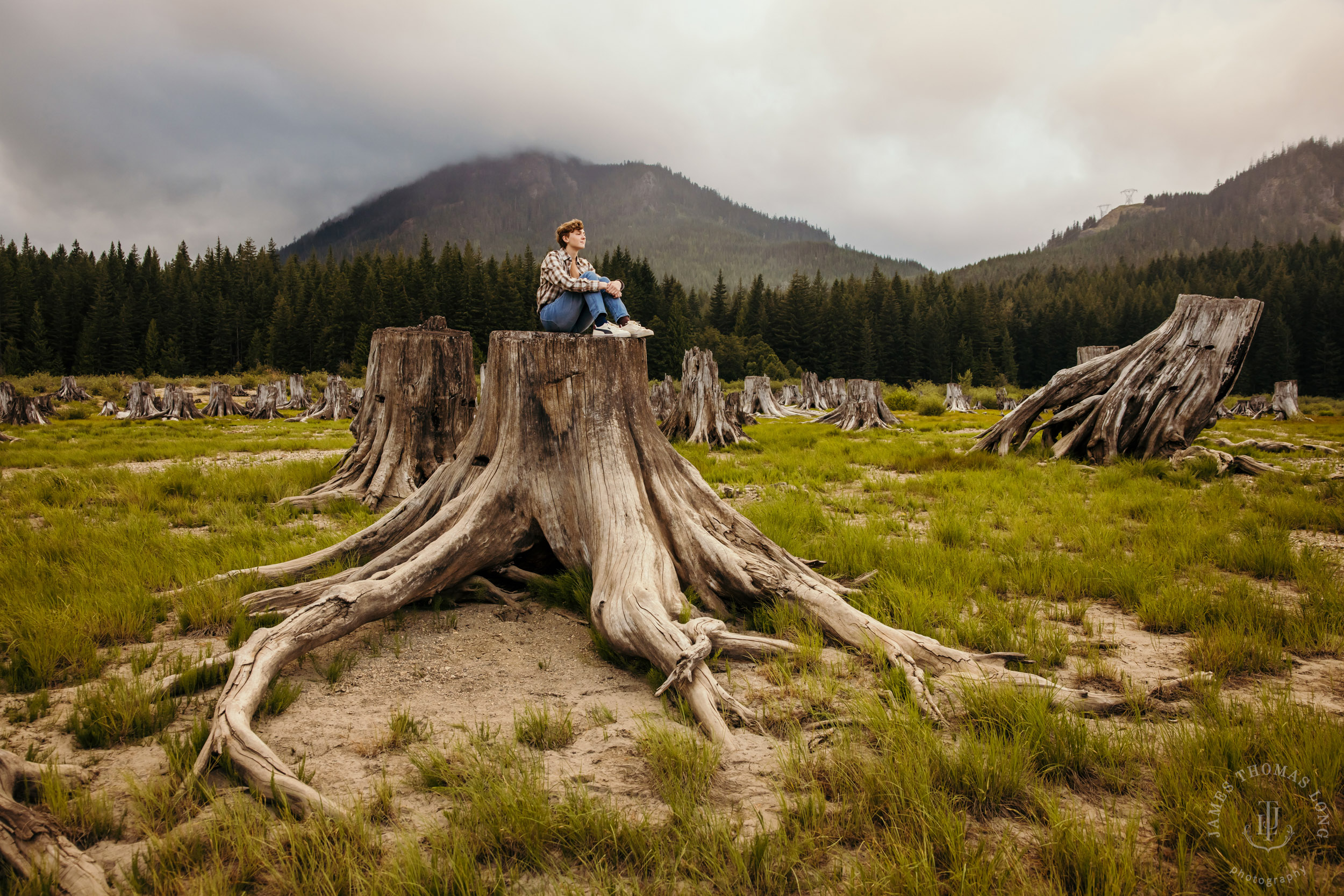 Cascade Mountain adventure family photography session by Snoqualmie family photographer James Thomas Long Photography