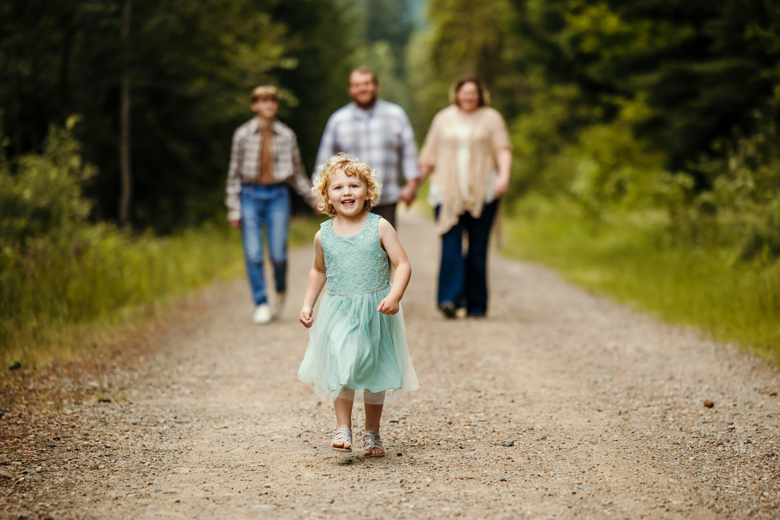 Cascade Mountain adventure family photography session by Snoqualmie family photographer James Thomas Long Photography