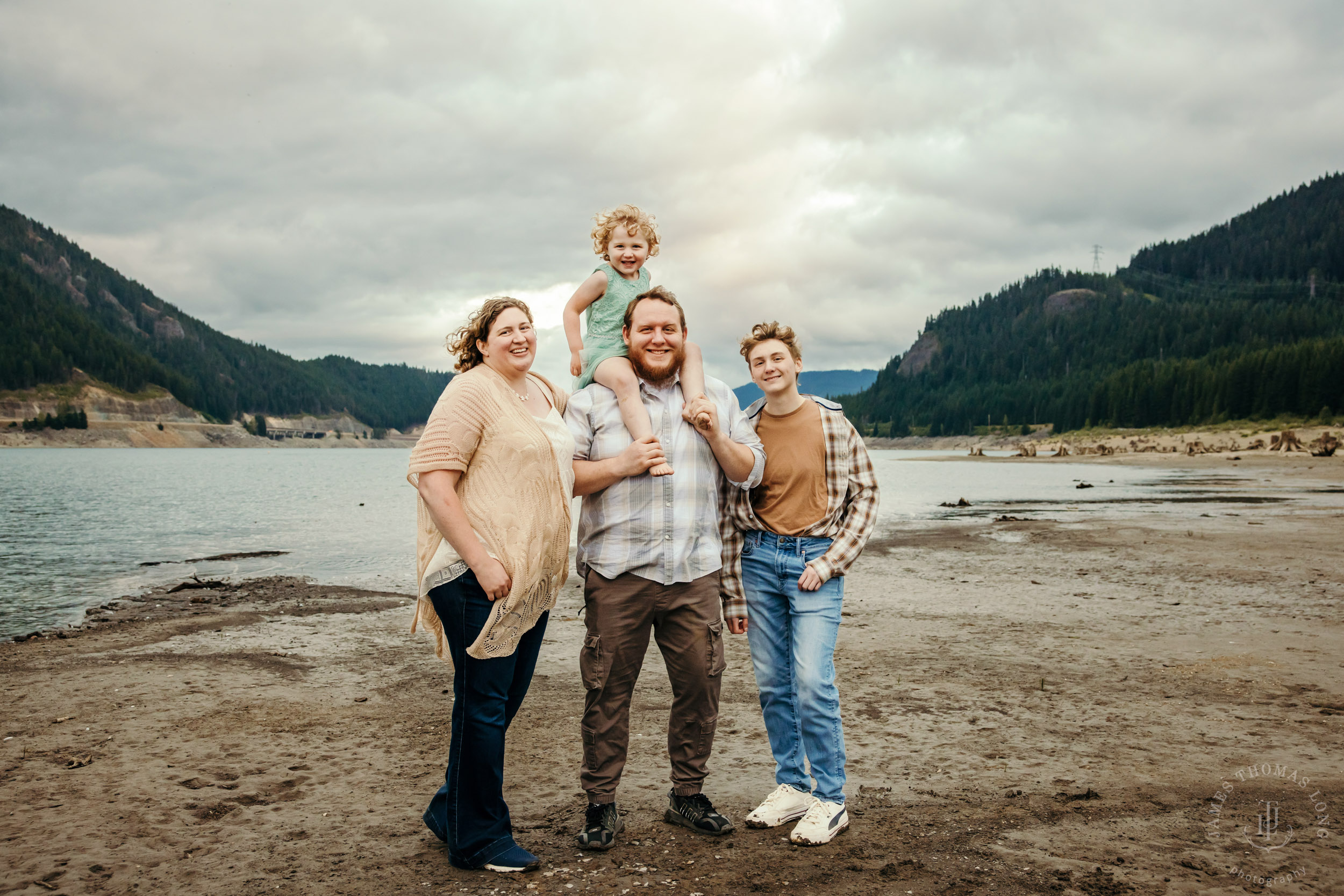 Cascade Mountain adventure family photography session by Snoqualmie family photographer James Thomas Long Photography