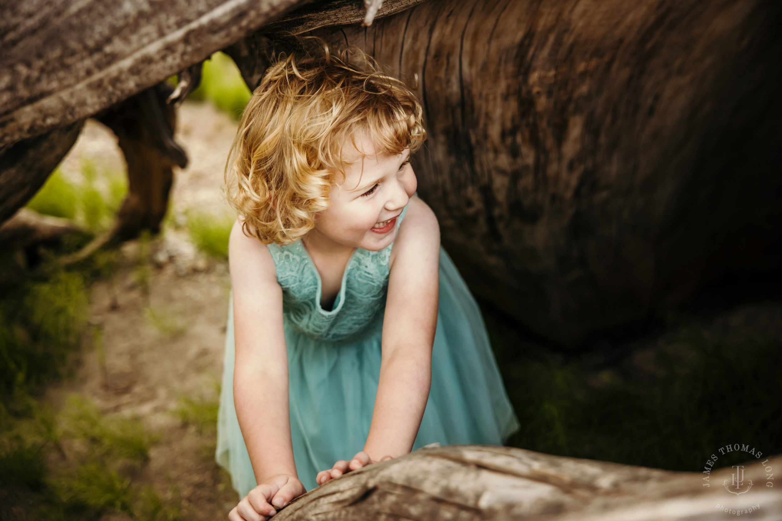 Cascade Mountain adventure family photography session by Snoqualmie family photographer James Thomas Long Photography