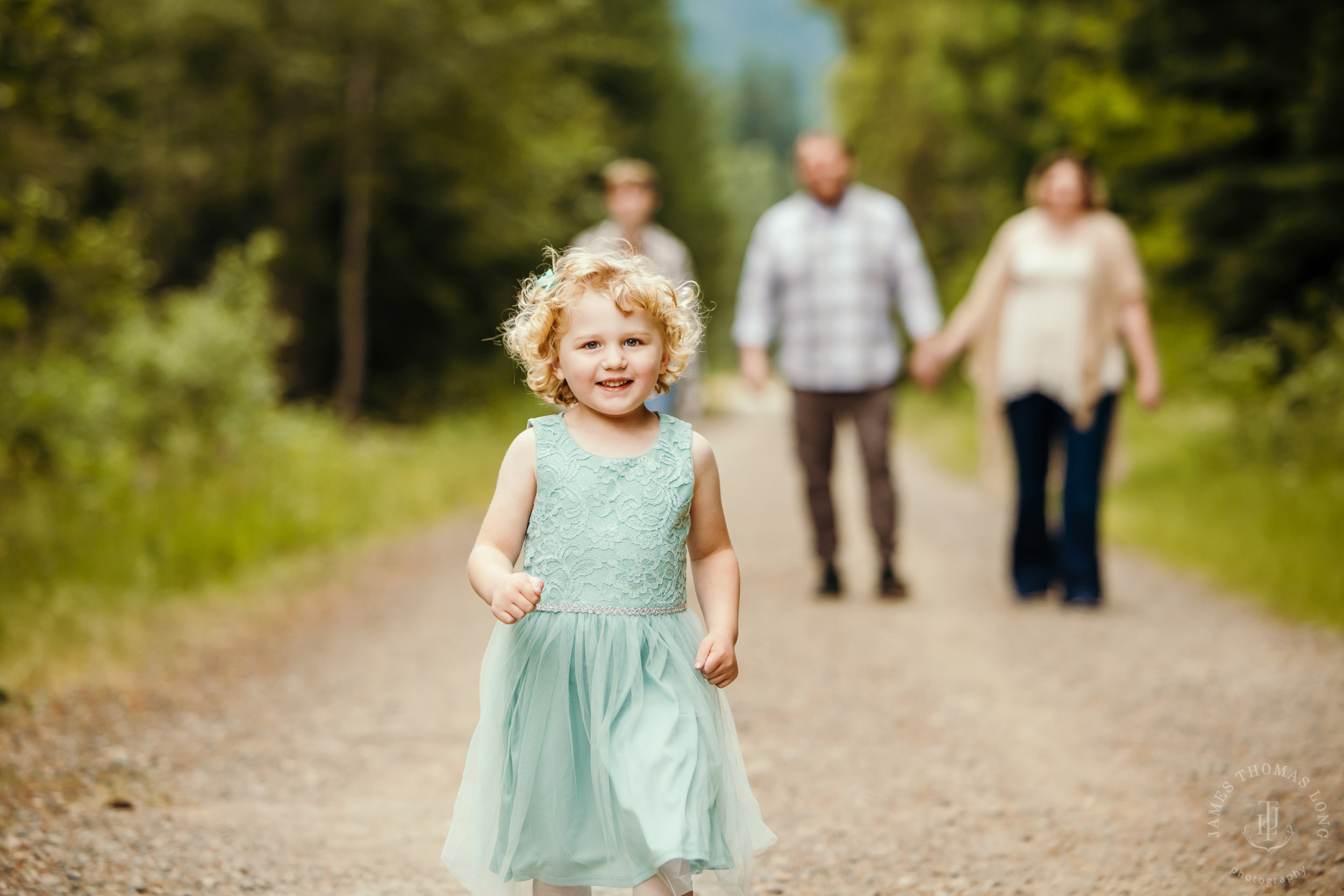 Cascade Mountain adventure family photography session by Snoqualmie family photographer James Thomas Long Photography