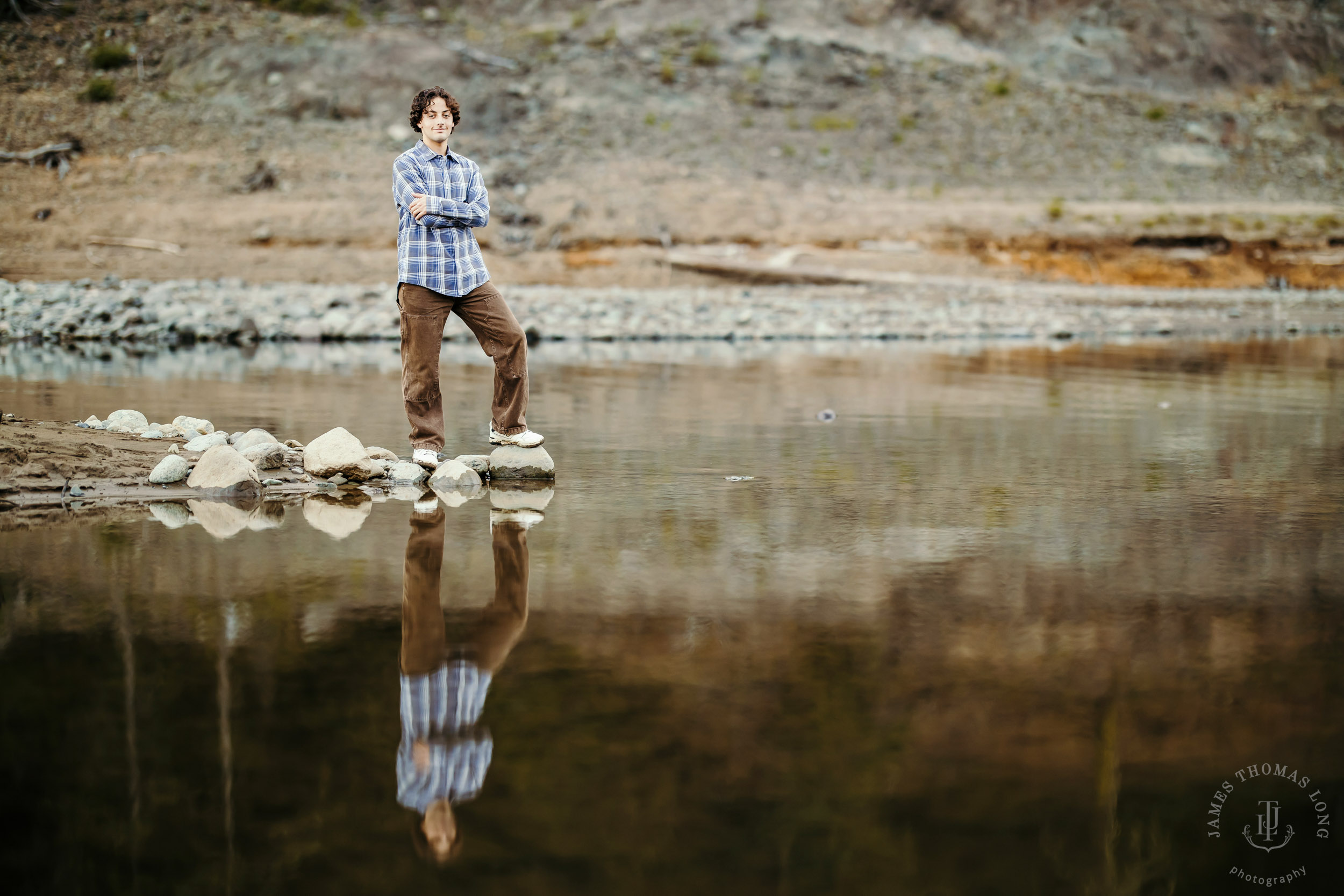 Adventure senior portrait session in the Cascade Mountains by Snoqualmie senior portrait photographer James Thomas Long Photography