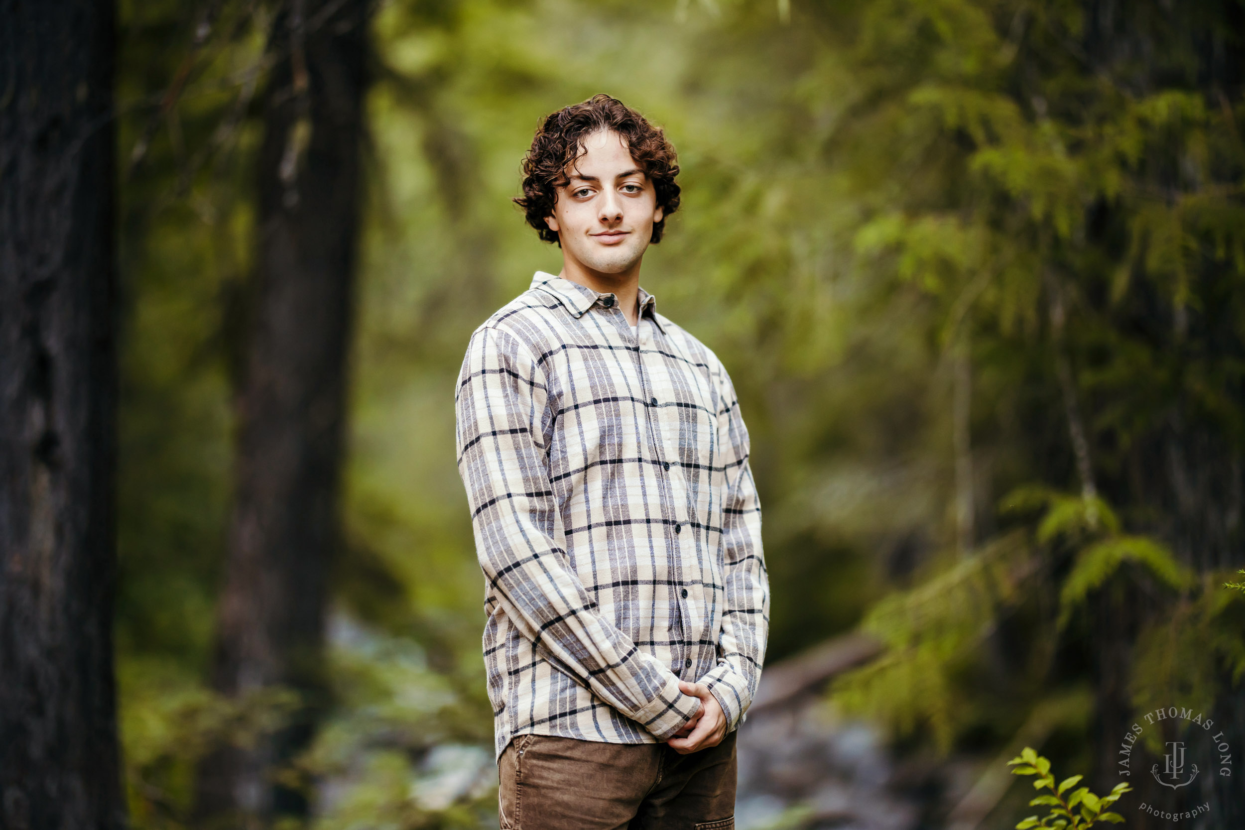 Adventure senior portrait session in the Cascade Mountains by Snoqualmie senior portrait photographer James Thomas Long Photography