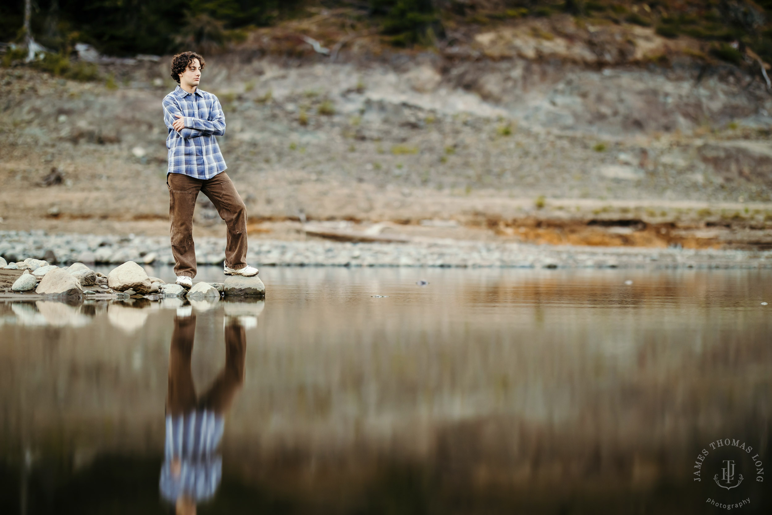 Adventure senior portrait session in the Cascade Mountains by Snoqualmie senior portrait photographer James Thomas Long Photography