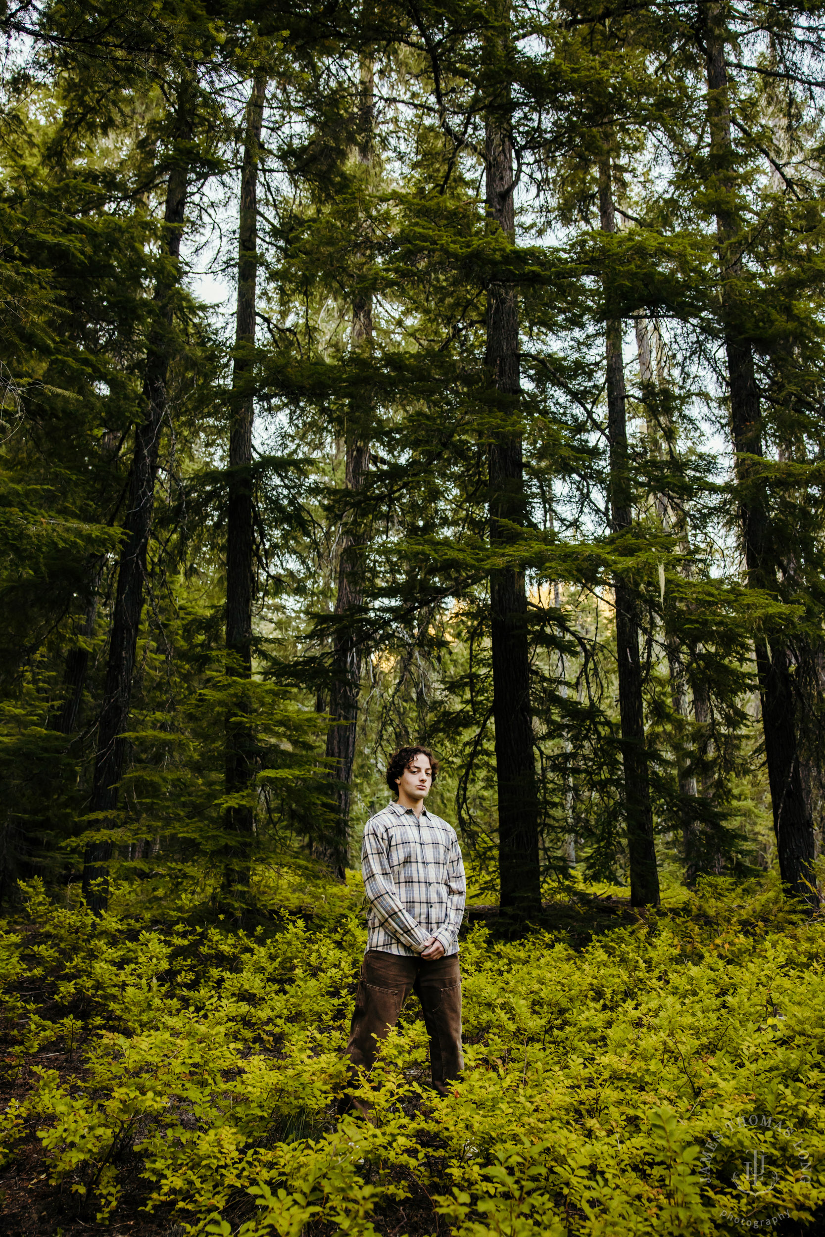 Adventure senior portrait session in the Cascade Mountains by Snoqualmie senior portrait photographer James Thomas Long Photography