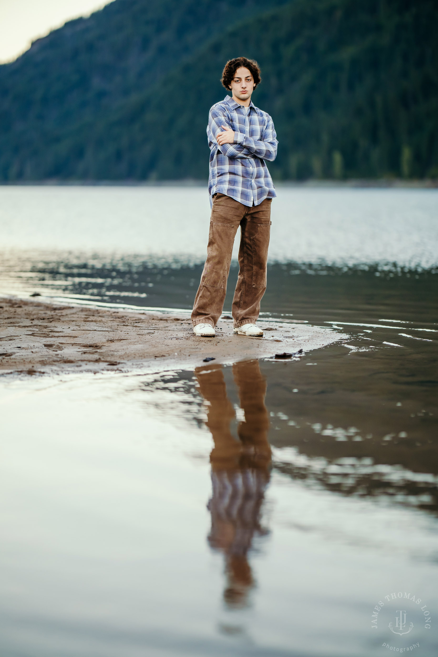 Adventure senior portrait session in the Cascade Mountains by Snoqualmie senior portrait photographer James Thomas Long Photography