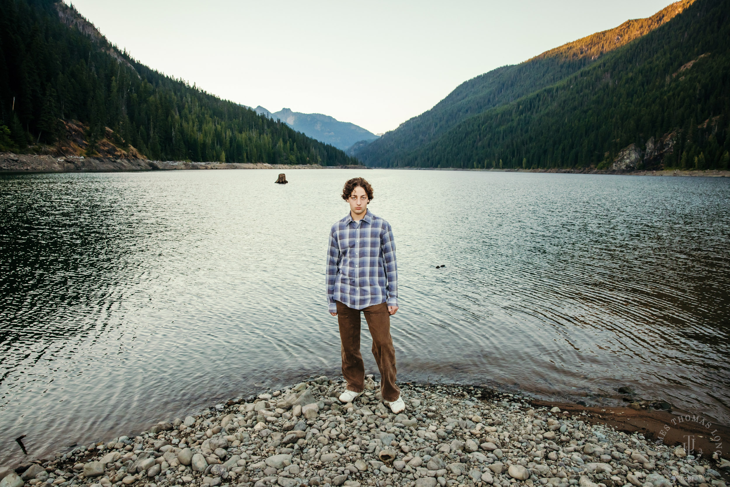 Adventure senior portrait session in the Cascade Mountains by Snoqualmie senior portrait photographer James Thomas Long Photography