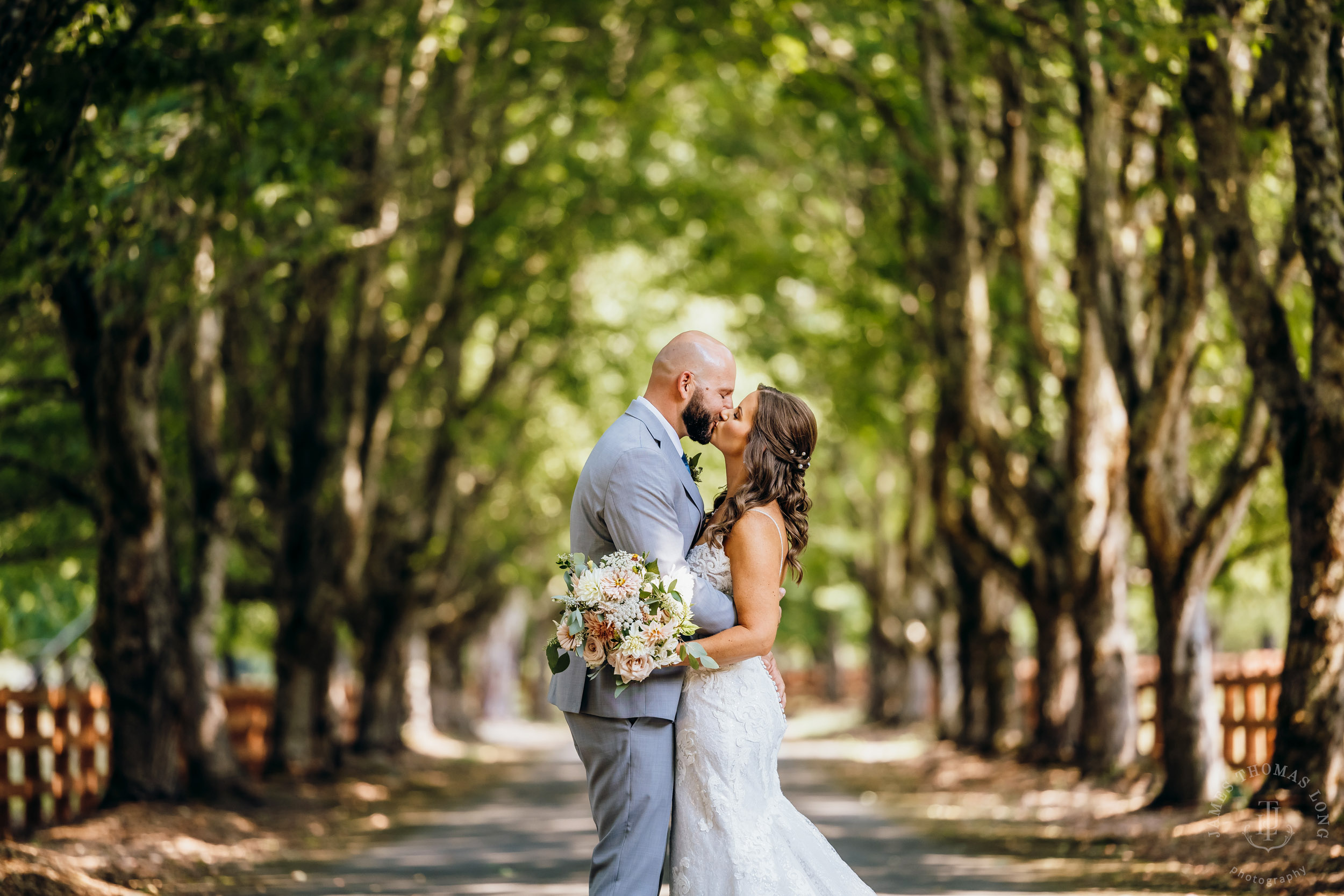 North Fork Farm Snoqualmie wedding by Snoqualmie wedding photographer James Thomas Long Photography