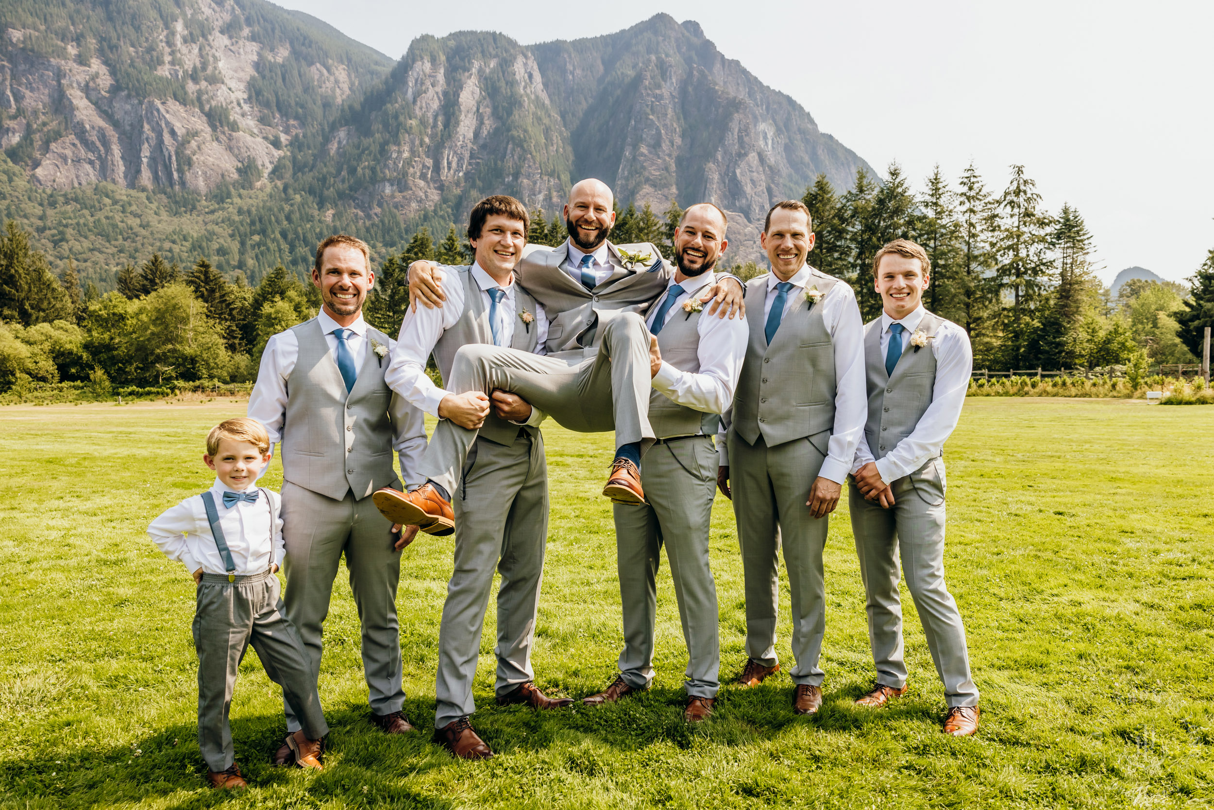 North Fork Farm Snoqualmie wedding by Snoqualmie wedding photographer James Thomas Long Photography