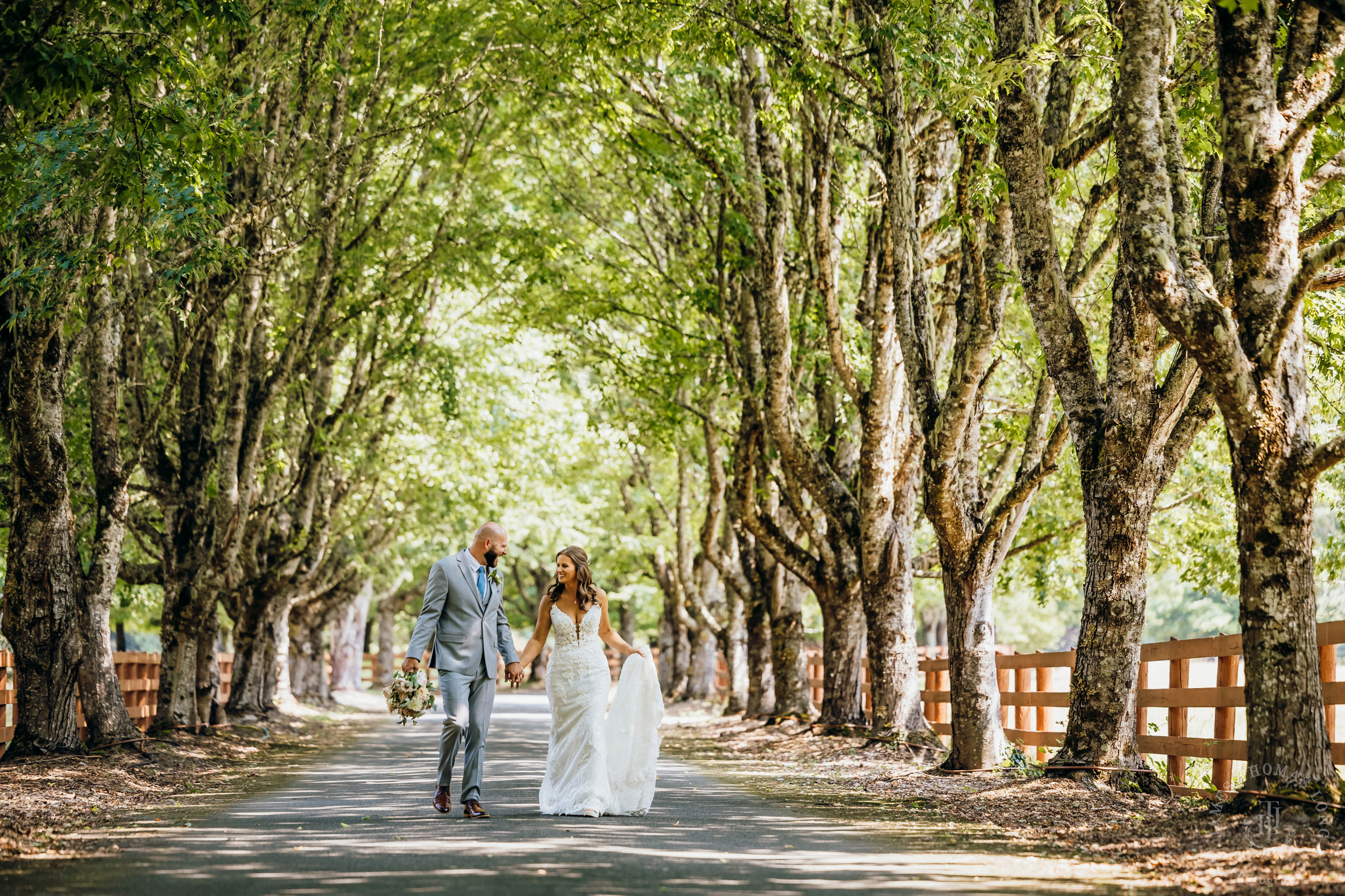 North Fork Farm Snoqualmie wedding by Snoqualmie wedding photographer James Thomas Long Photography