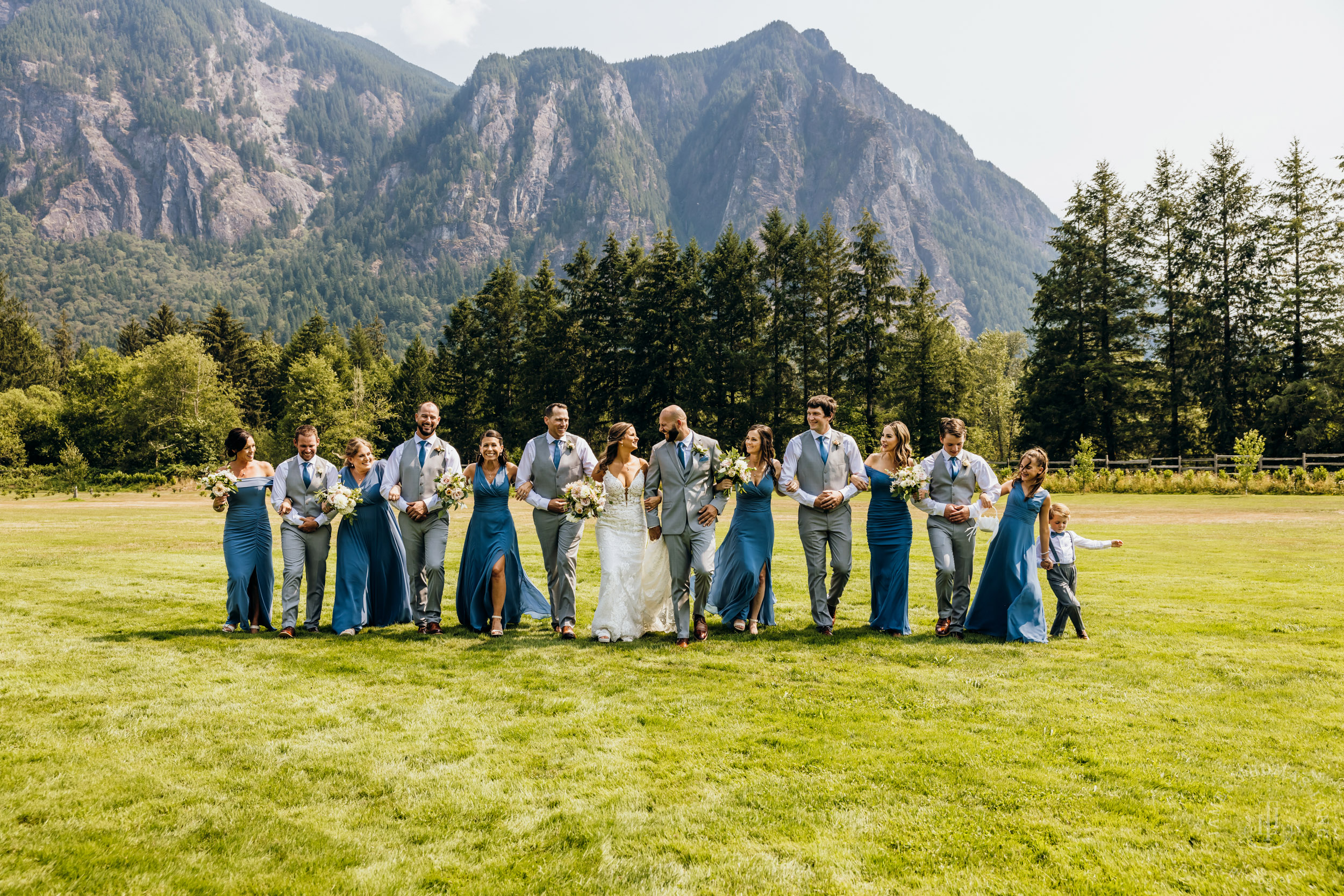 North Fork Farm Snoqualmie wedding by Snoqualmie wedding photographer James Thomas Long Photography