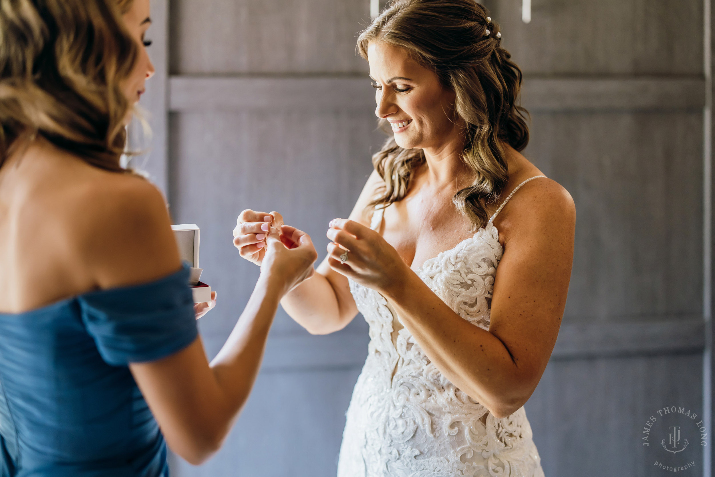 North Fork Farm Snoqualmie wedding by Snoqualmie wedding photographer James Thomas Long Photography