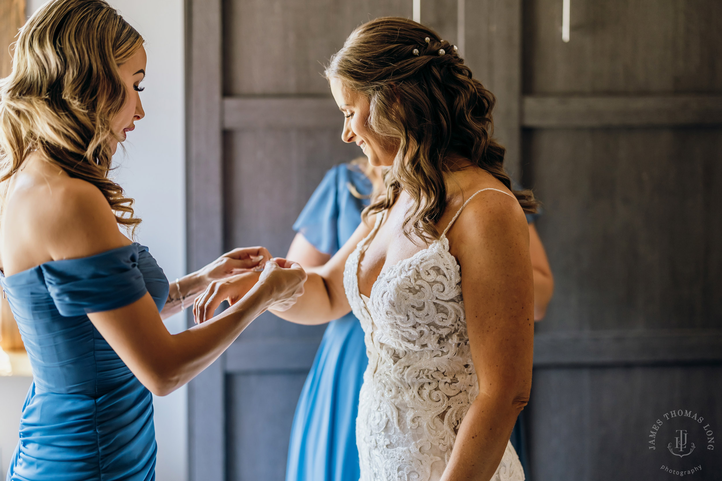 North Fork Farm Snoqualmie wedding by Snoqualmie wedding photographer James Thomas Long Photography