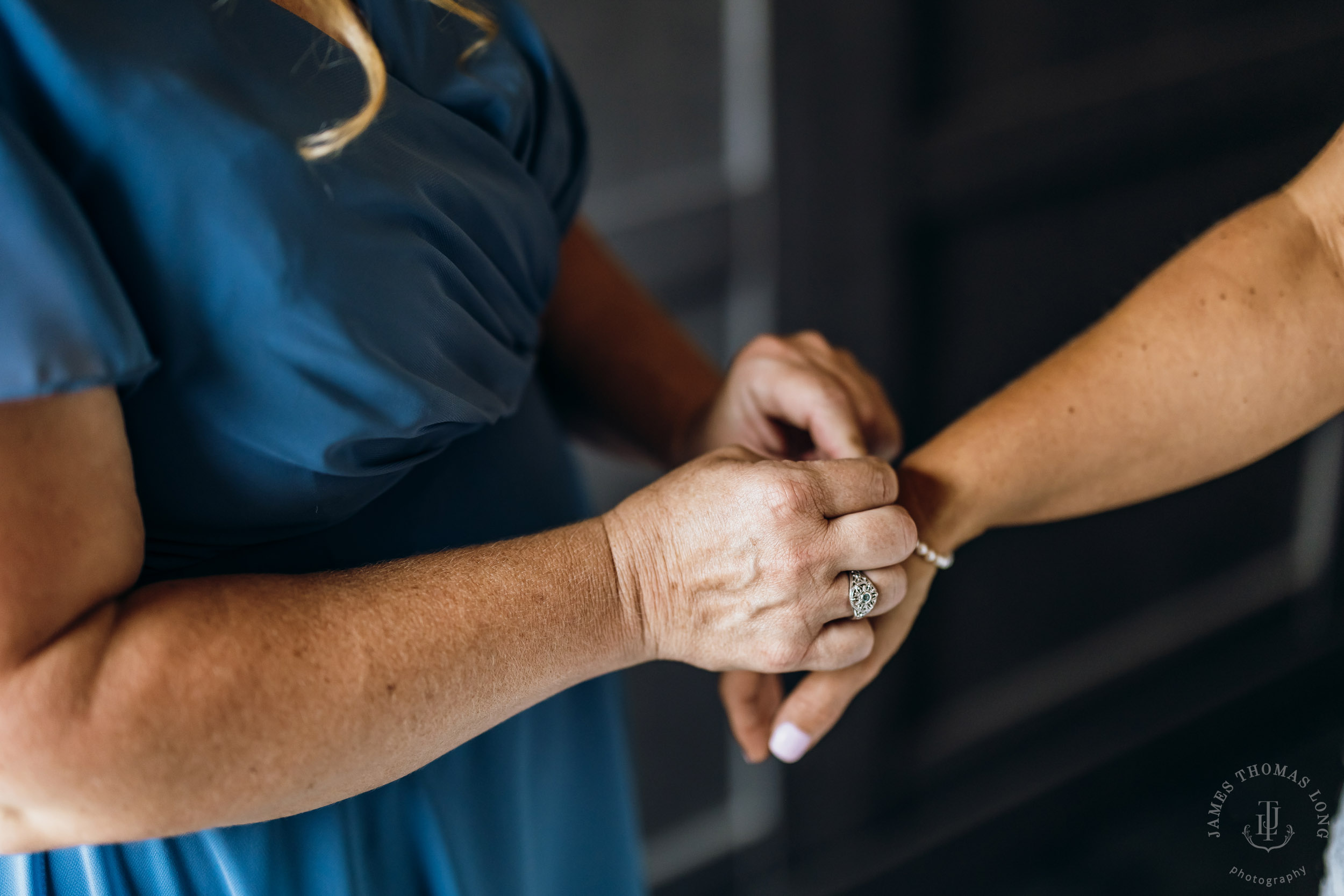 North Fork Farm Snoqualmie wedding by Snoqualmie wedding photographer James Thomas Long Photography