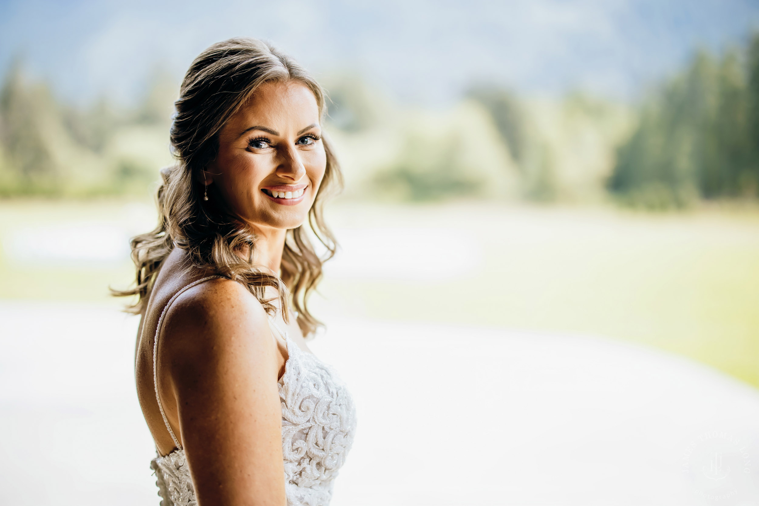 North Fork Farm Snoqualmie wedding by Snoqualmie wedding photographer James Thomas Long Photography