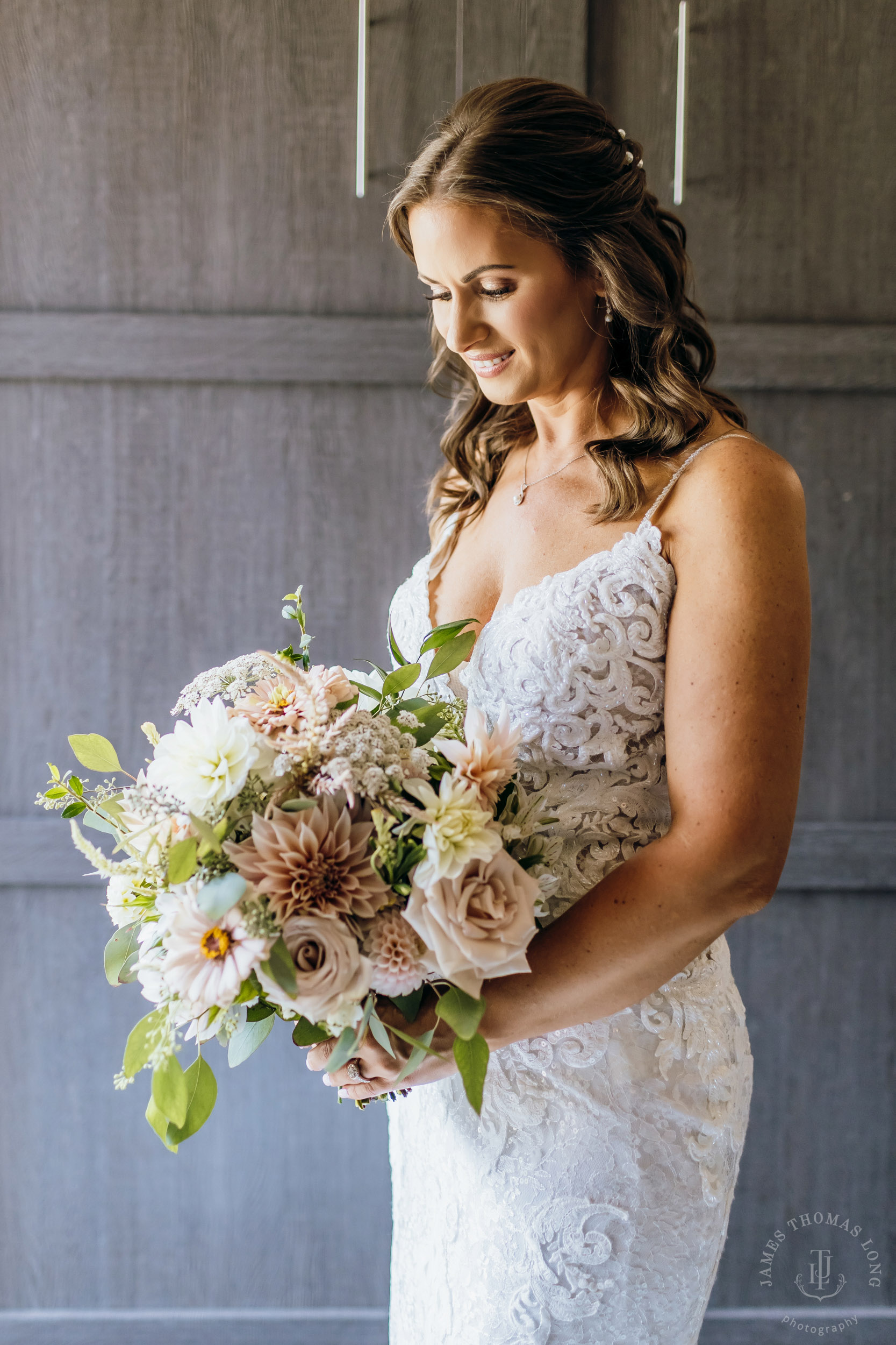 North Fork Farm Snoqualmie wedding by Snoqualmie wedding photographer James Thomas Long Photography