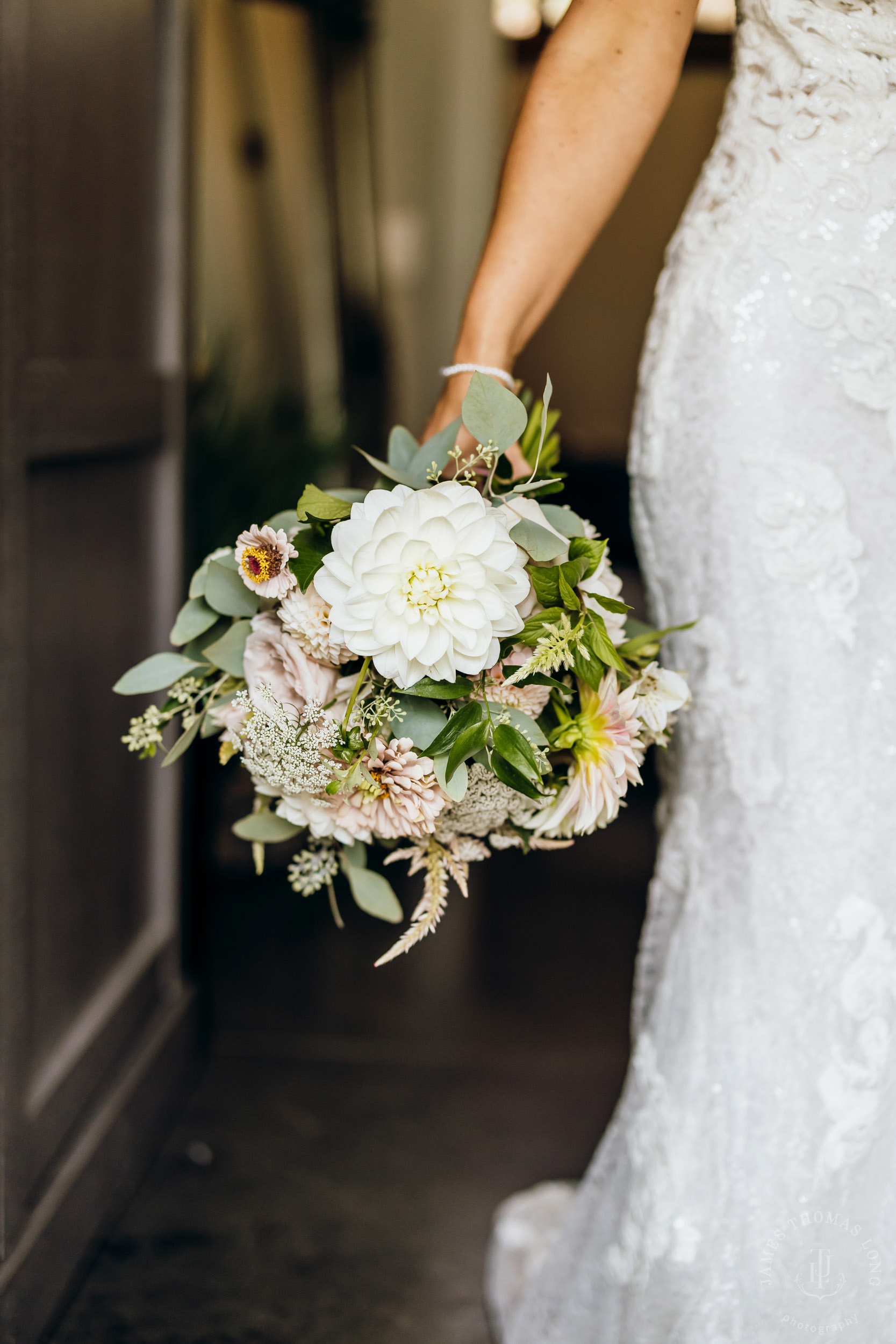 North Fork Farm Snoqualmie wedding by Snoqualmie wedding photographer James Thomas Long Photography