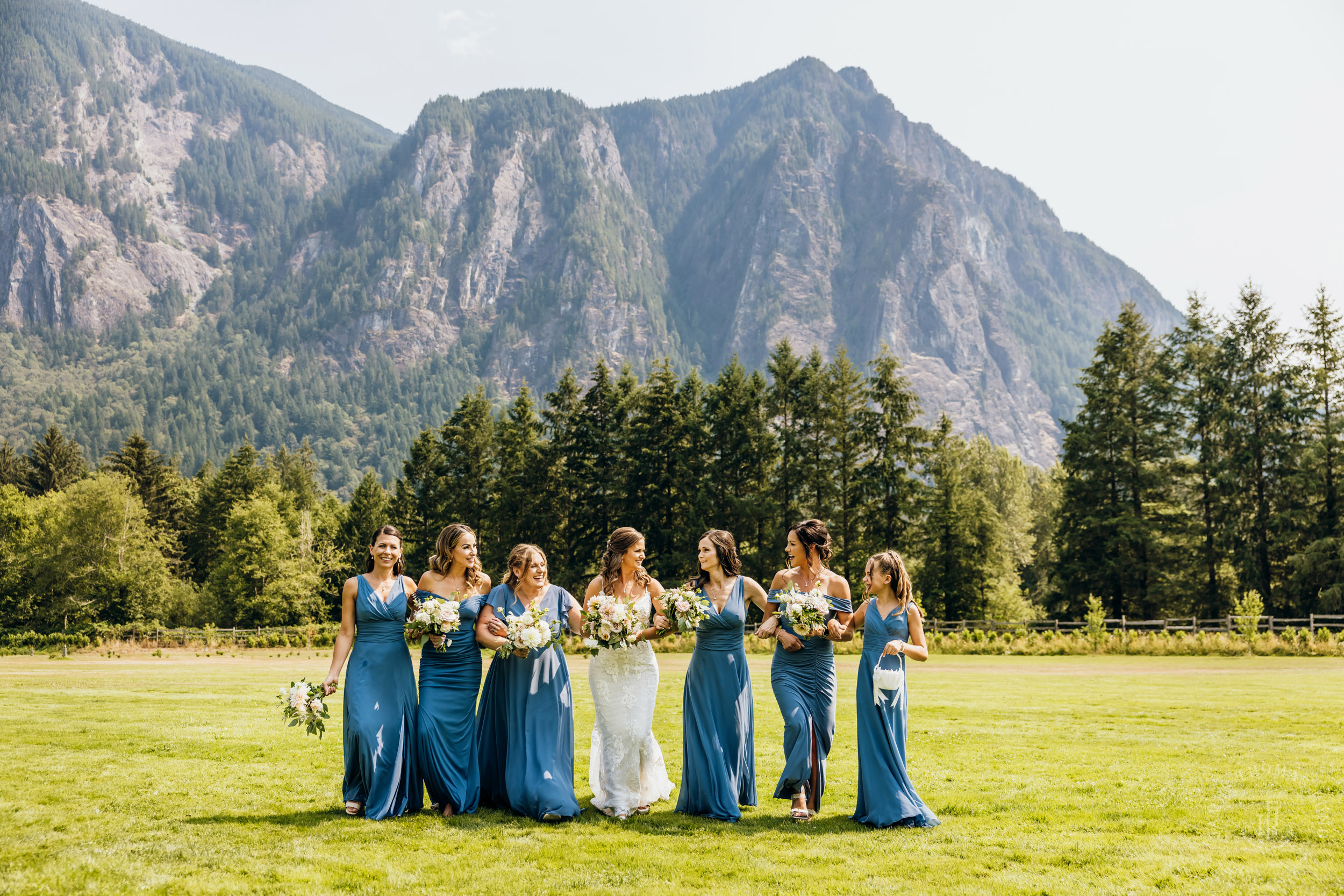 North Fork Farm Snoqualmie wedding by Snoqualmie wedding photographer James Thomas Long Photography