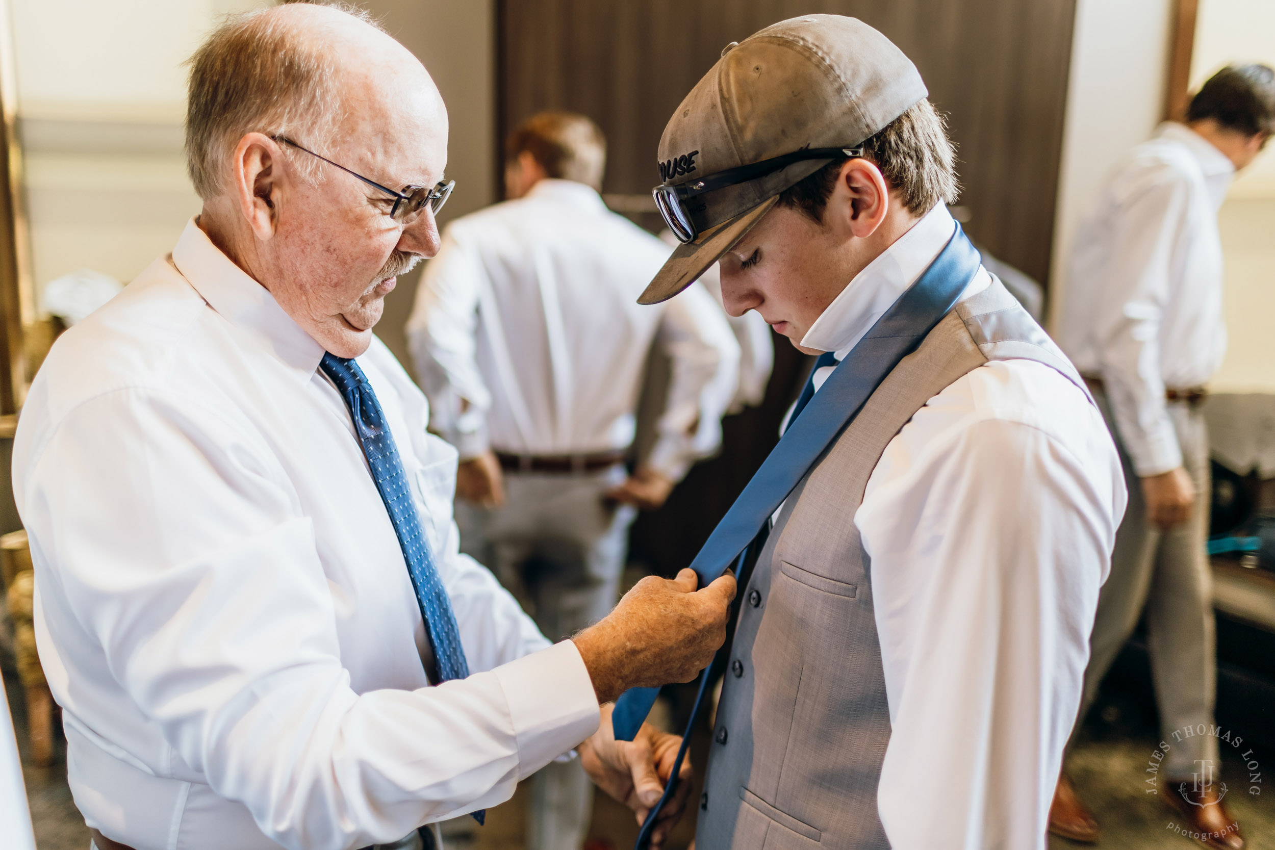 North Fork Farm Snoqualmie wedding by Snoqualmie wedding photographer James Thomas Long Photography