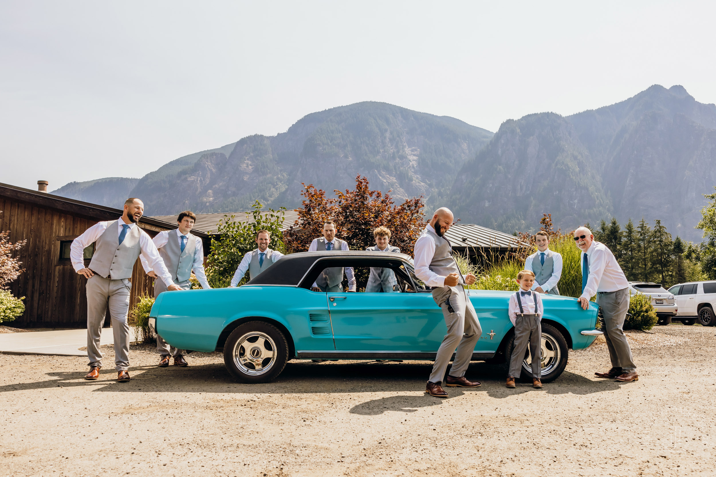 North Fork Farm Snoqualmie wedding by Snoqualmie wedding photographer James Thomas Long Photography