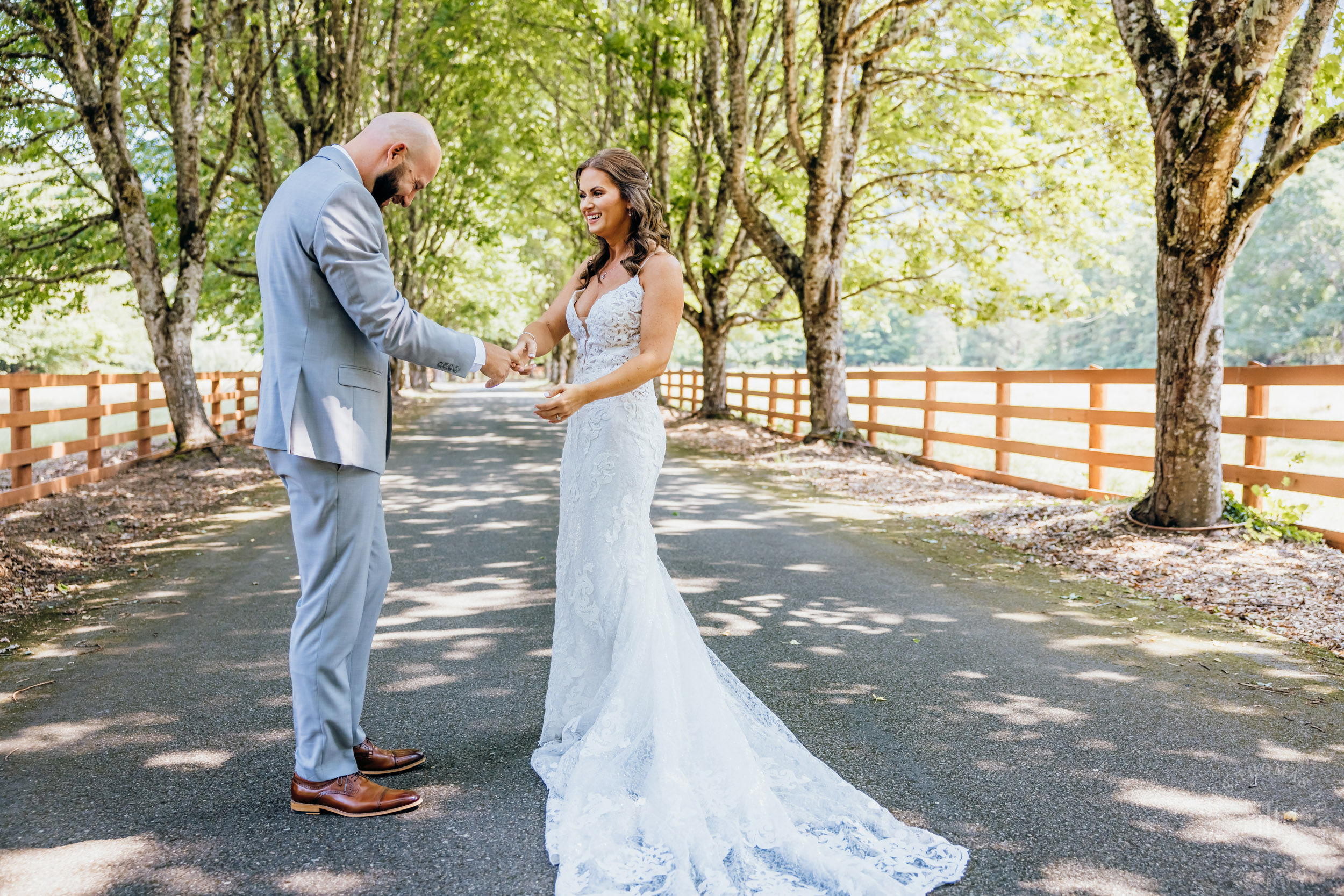 North Fork Farm Snoqualmie wedding by Snoqualmie wedding photographer James Thomas Long Photography