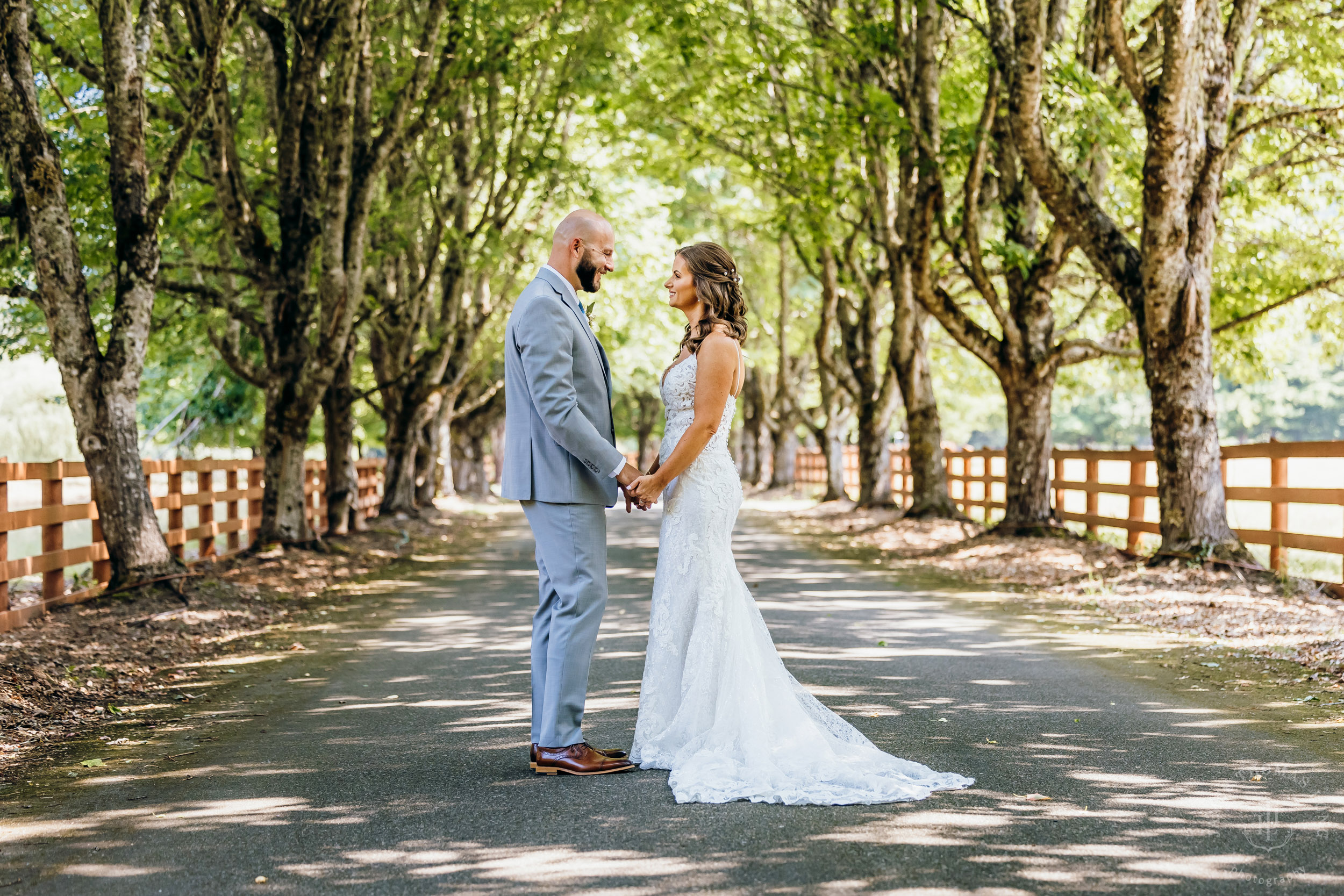 North Fork Farm Snoqualmie wedding by Snoqualmie wedding photographer James Thomas Long Photography