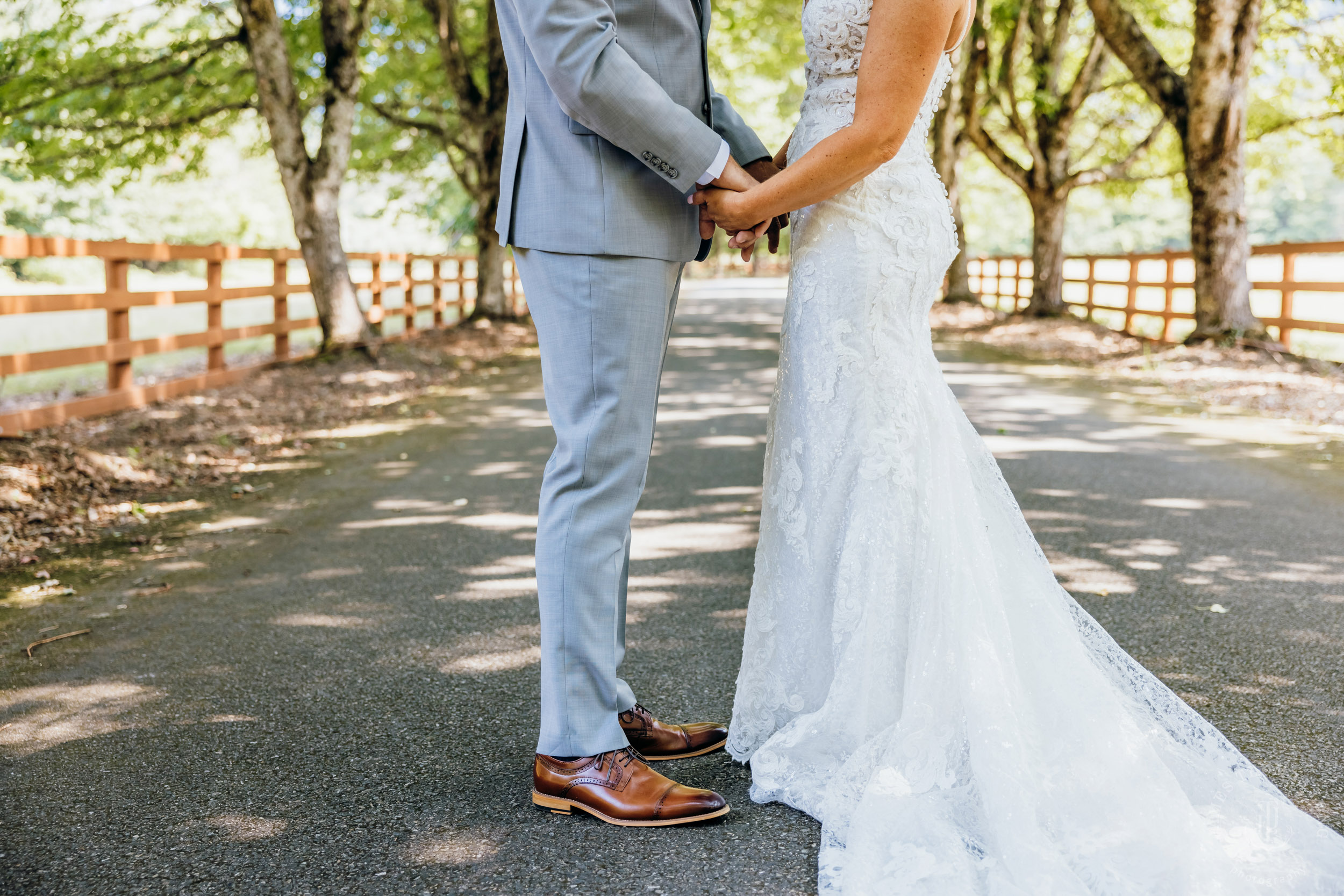 North Fork Farm Snoqualmie wedding by Snoqualmie wedding photographer James Thomas Long Photography