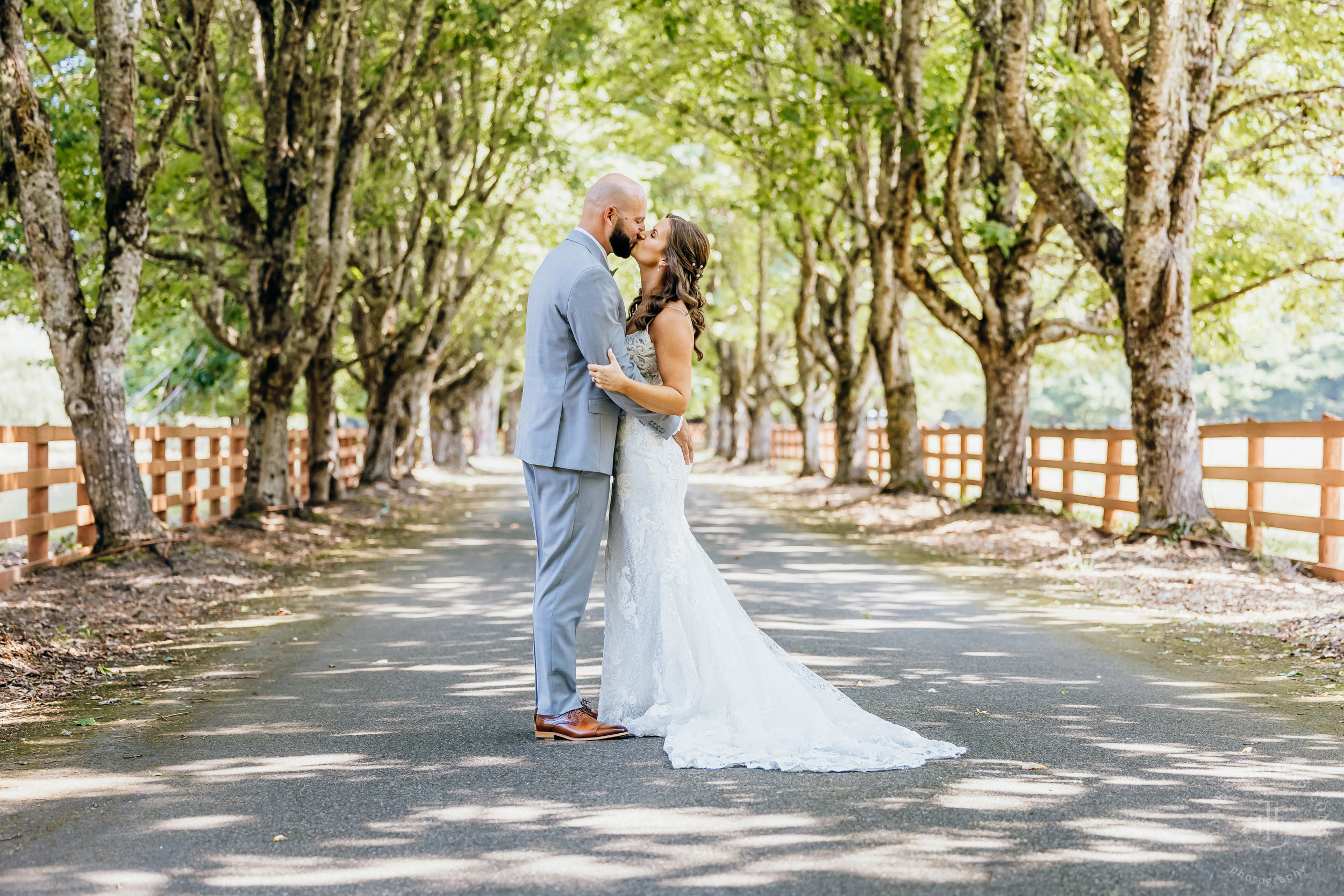 North Fork Farm Snoqualmie wedding by Snoqualmie wedding photographer James Thomas Long Photography