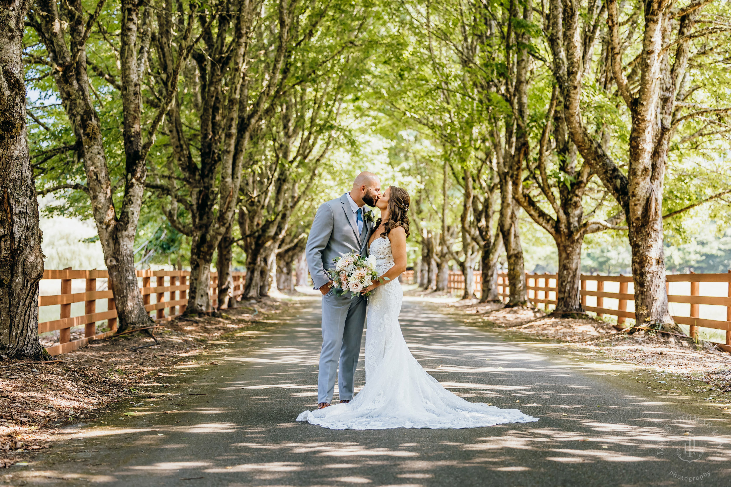 North Fork Farm Snoqualmie wedding by Snoqualmie wedding photographer James Thomas Long Photography