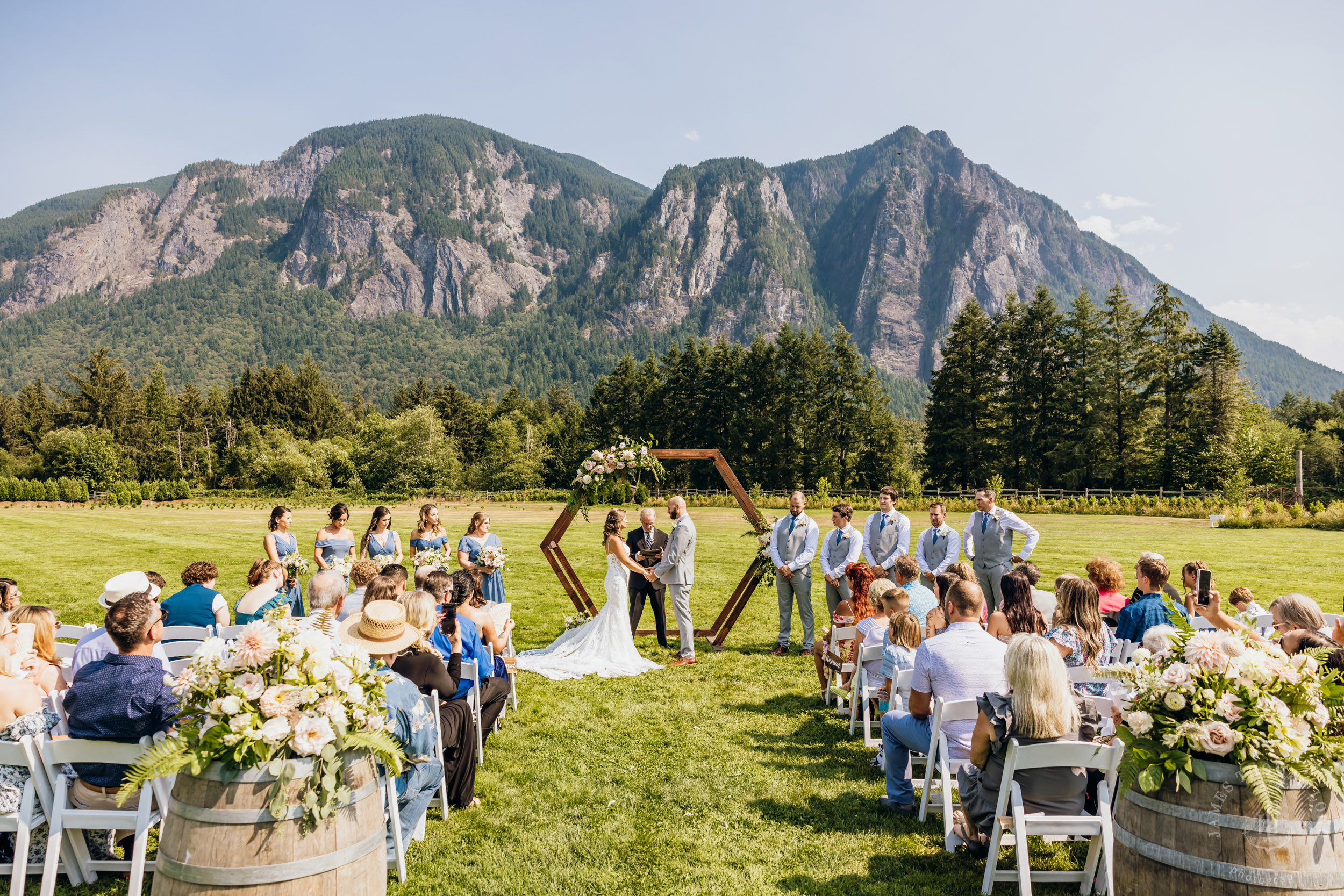 North Fork Farm Snoqualmie wedding by Snoqualmie wedding photographer James Thomas Long Photography