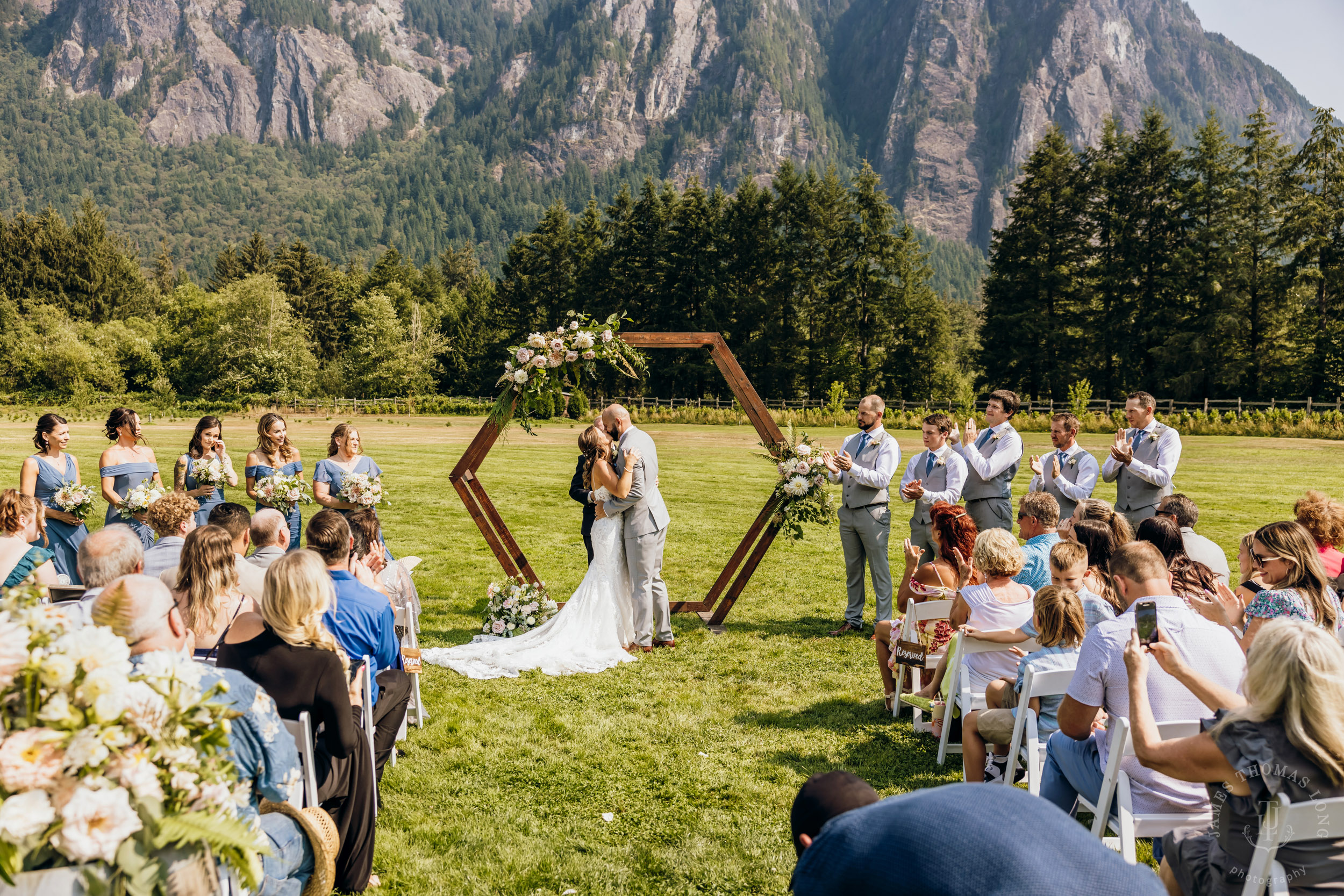 North Fork Farm Snoqualmie wedding by Snoqualmie wedding photographer James Thomas Long Photography