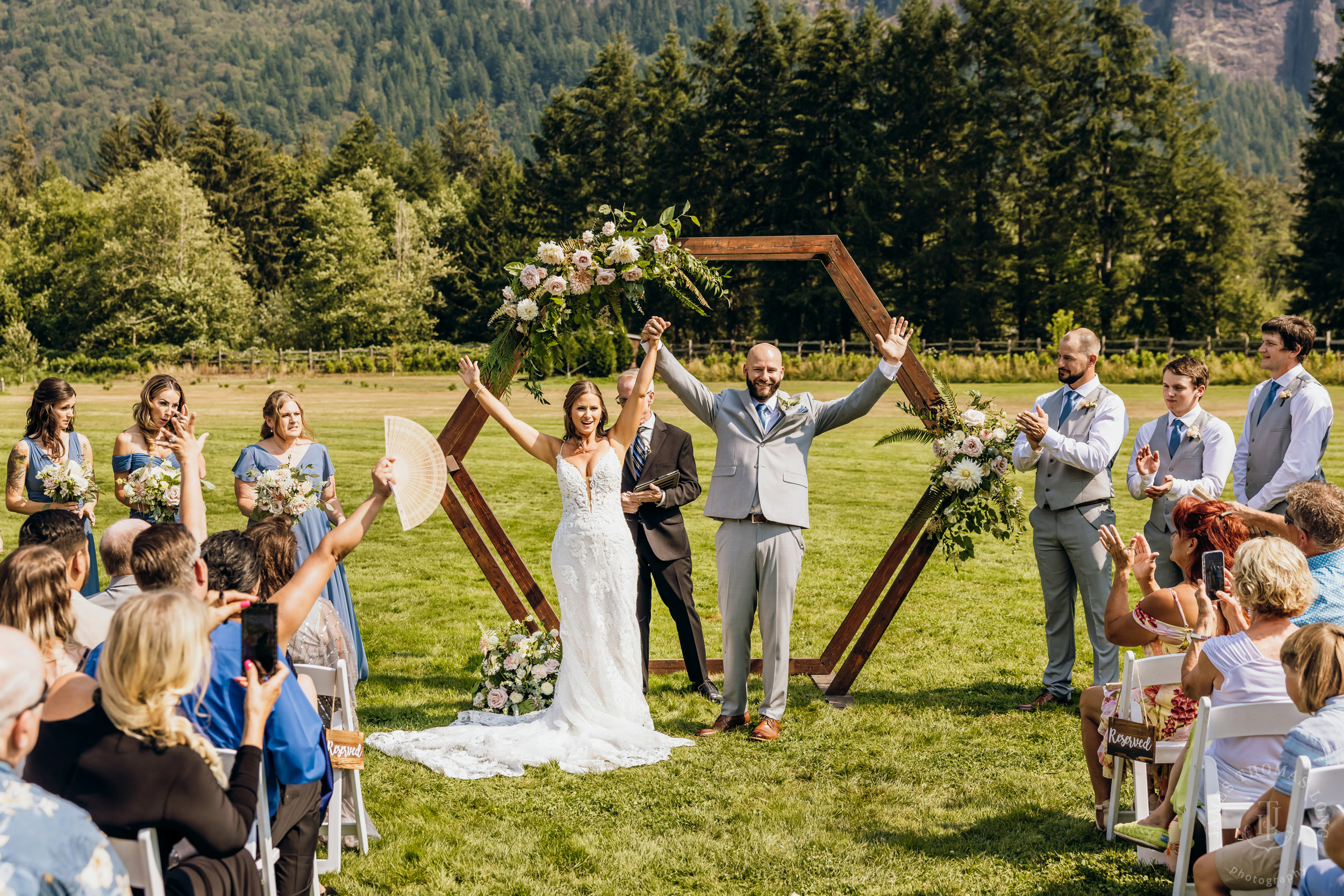 North Fork Farm Snoqualmie wedding by Snoqualmie wedding photographer James Thomas Long Photography