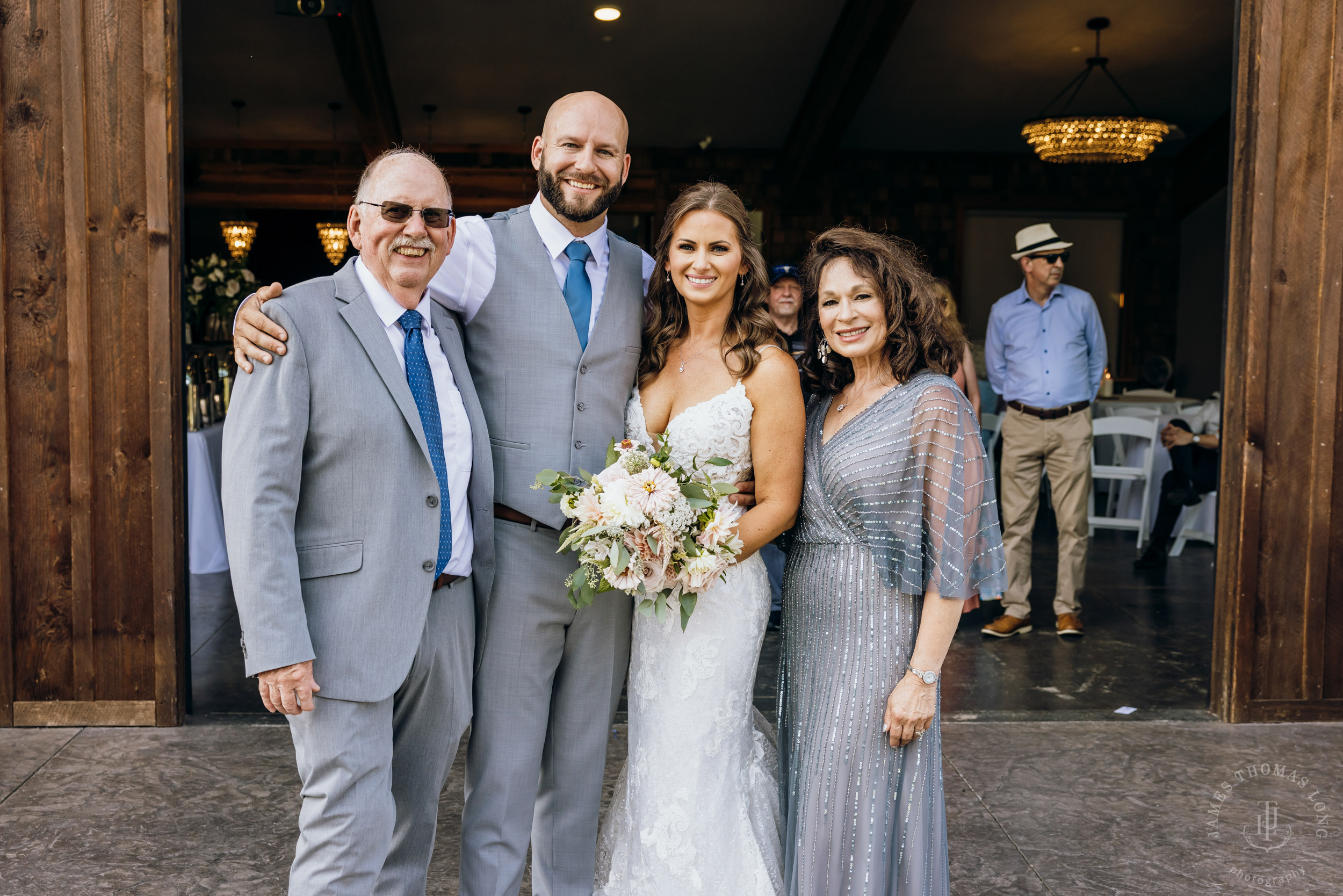 North Fork Farm Snoqualmie wedding by Snoqualmie wedding photographer James Thomas Long Photography