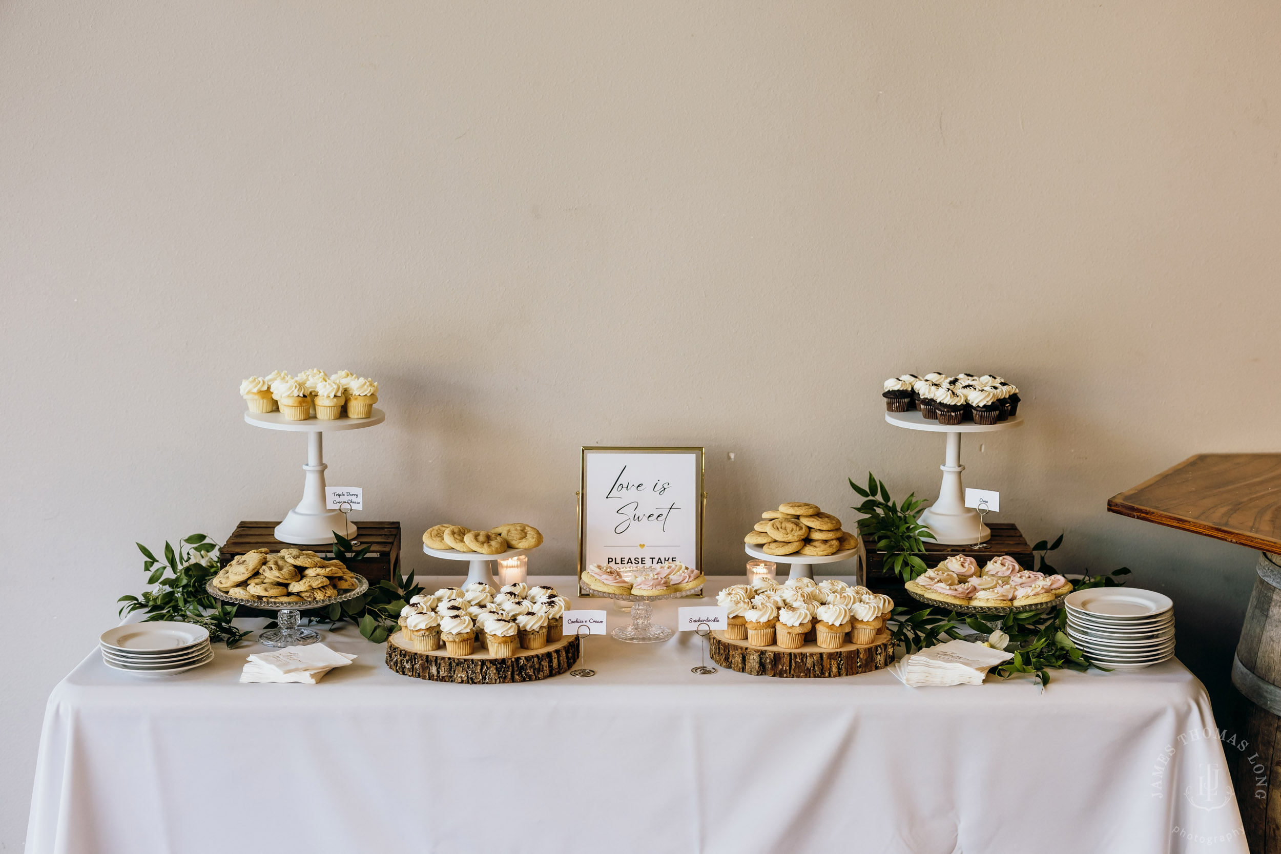 North Fork Farm Snoqualmie wedding by Snoqualmie wedding photographer James Thomas Long Photography