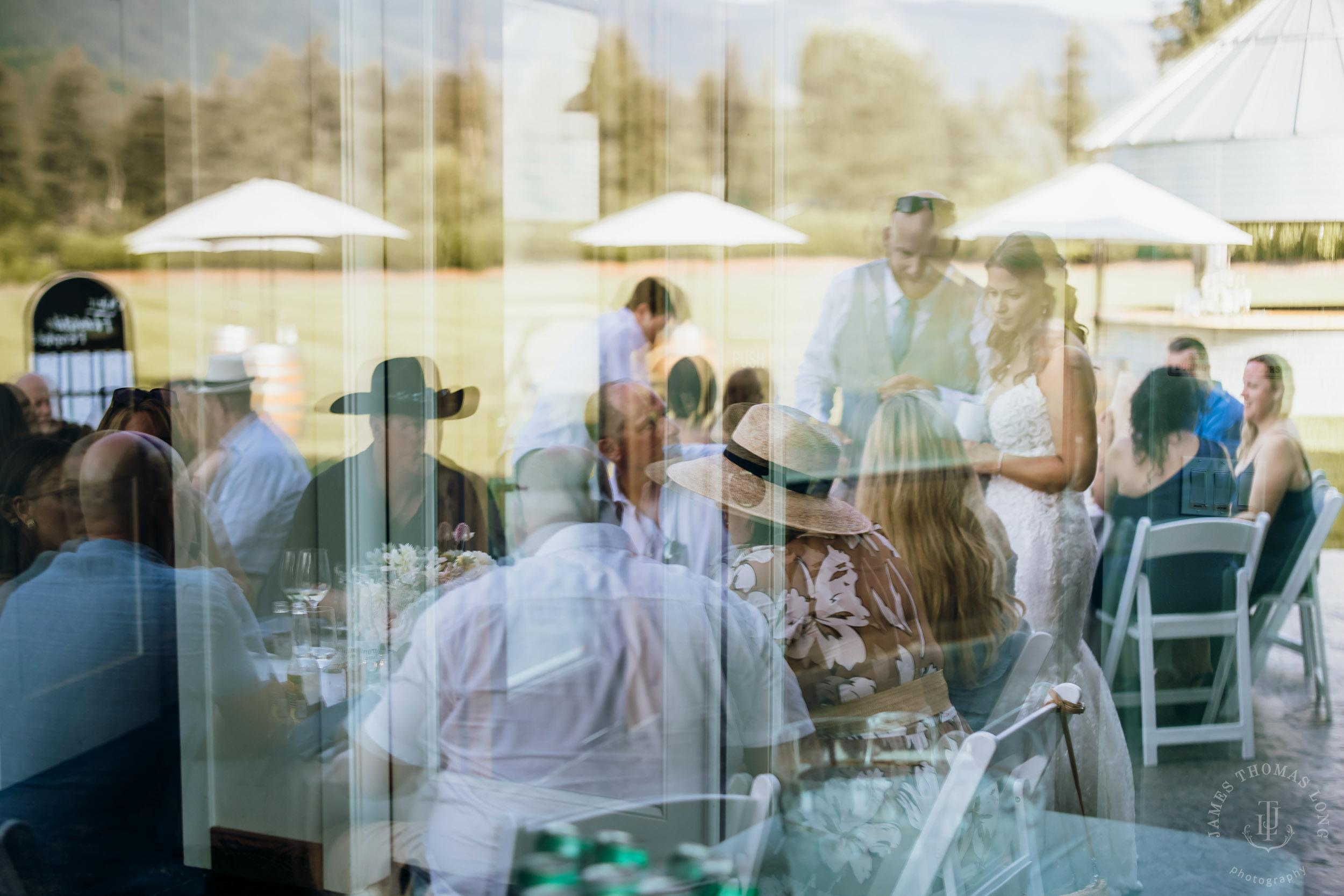 North Fork Farm Snoqualmie wedding by Snoqualmie wedding photographer James Thomas Long Photography