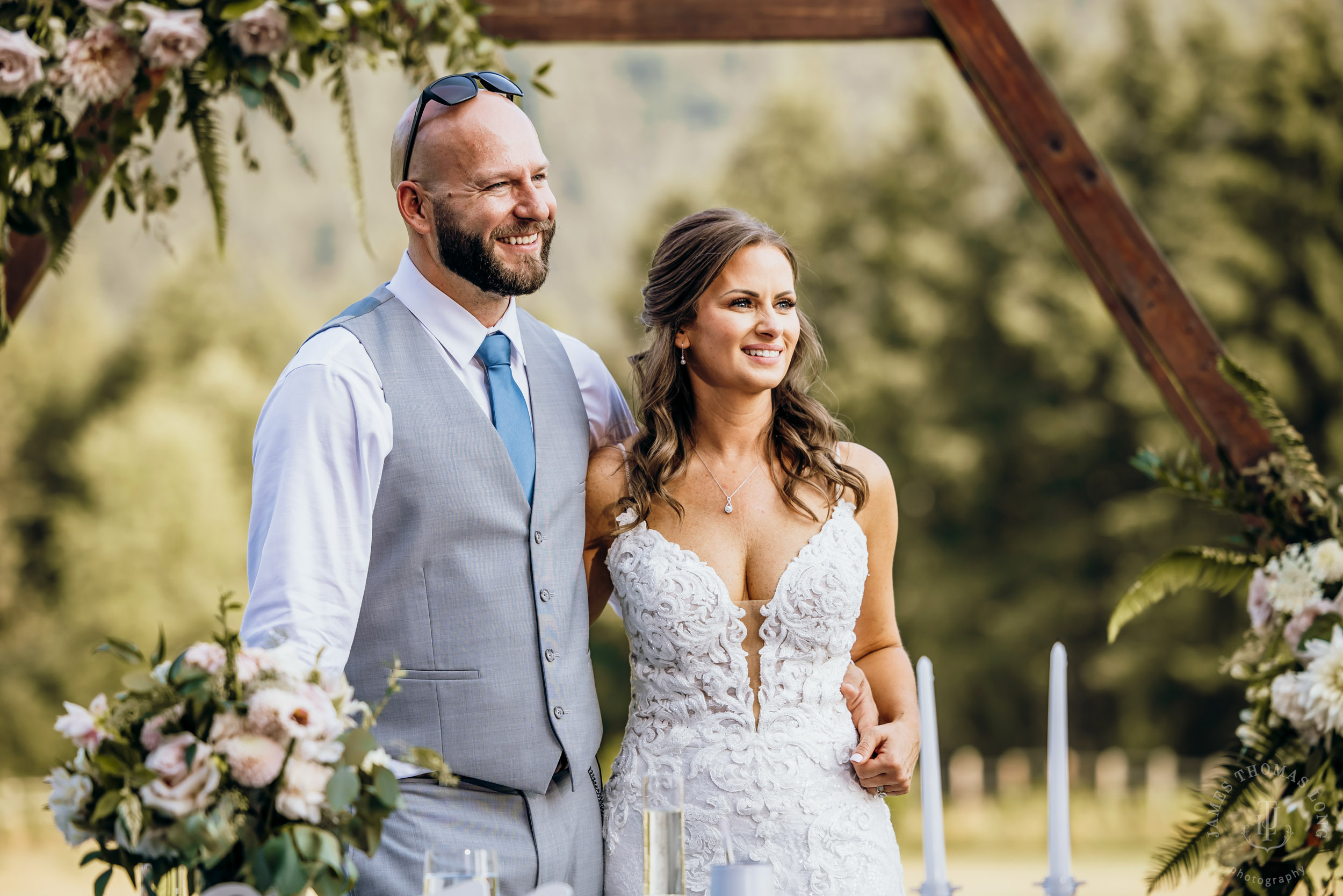 North Fork Farm Snoqualmie wedding by Snoqualmie wedding photographer James Thomas Long Photography