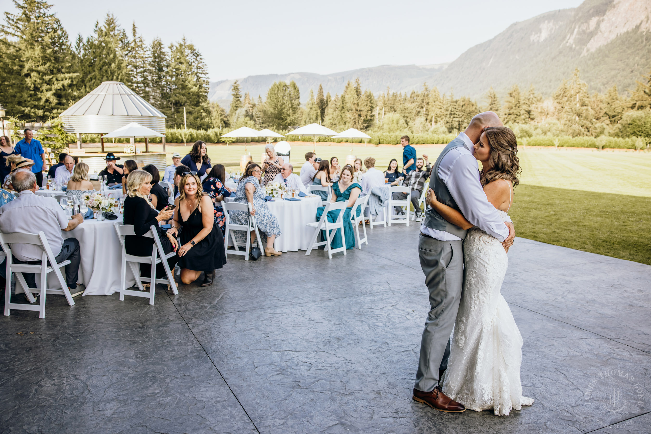 North Fork Farm Snoqualmie wedding by Snoqualmie wedding photographer James Thomas Long Photography