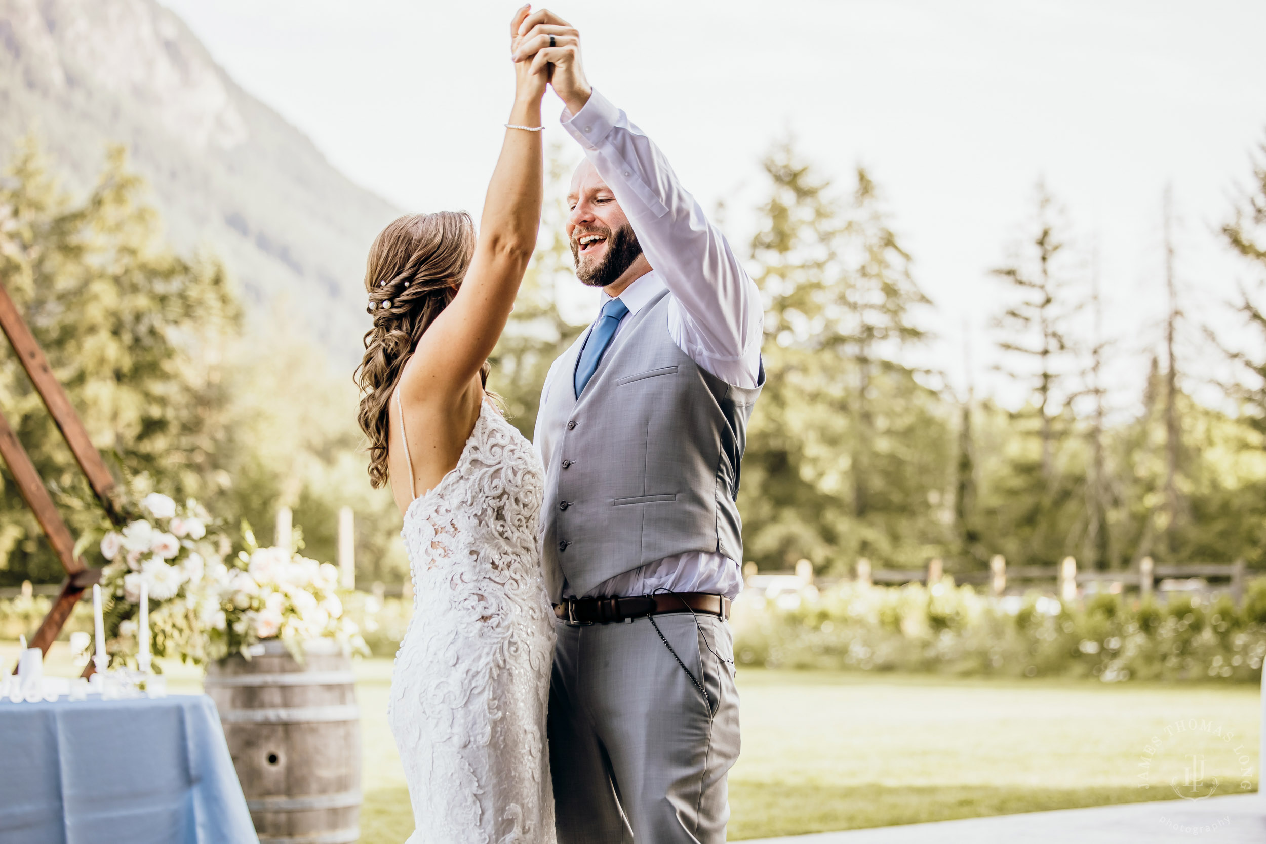 North Fork Farm Snoqualmie wedding by Snoqualmie wedding photographer James Thomas Long Photography