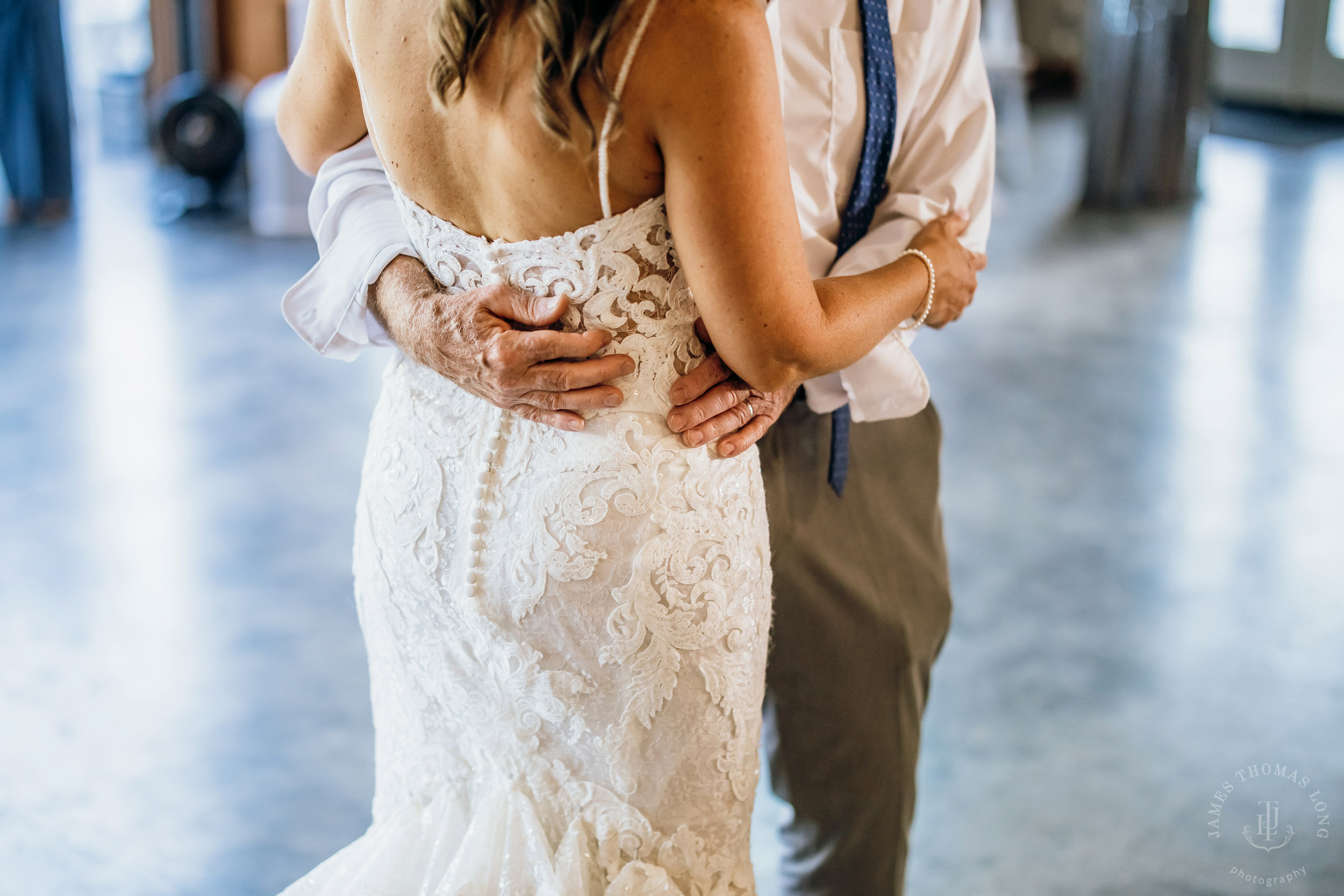 North Fork Farm Snoqualmie wedding by Snoqualmie wedding photographer James Thomas Long Photography