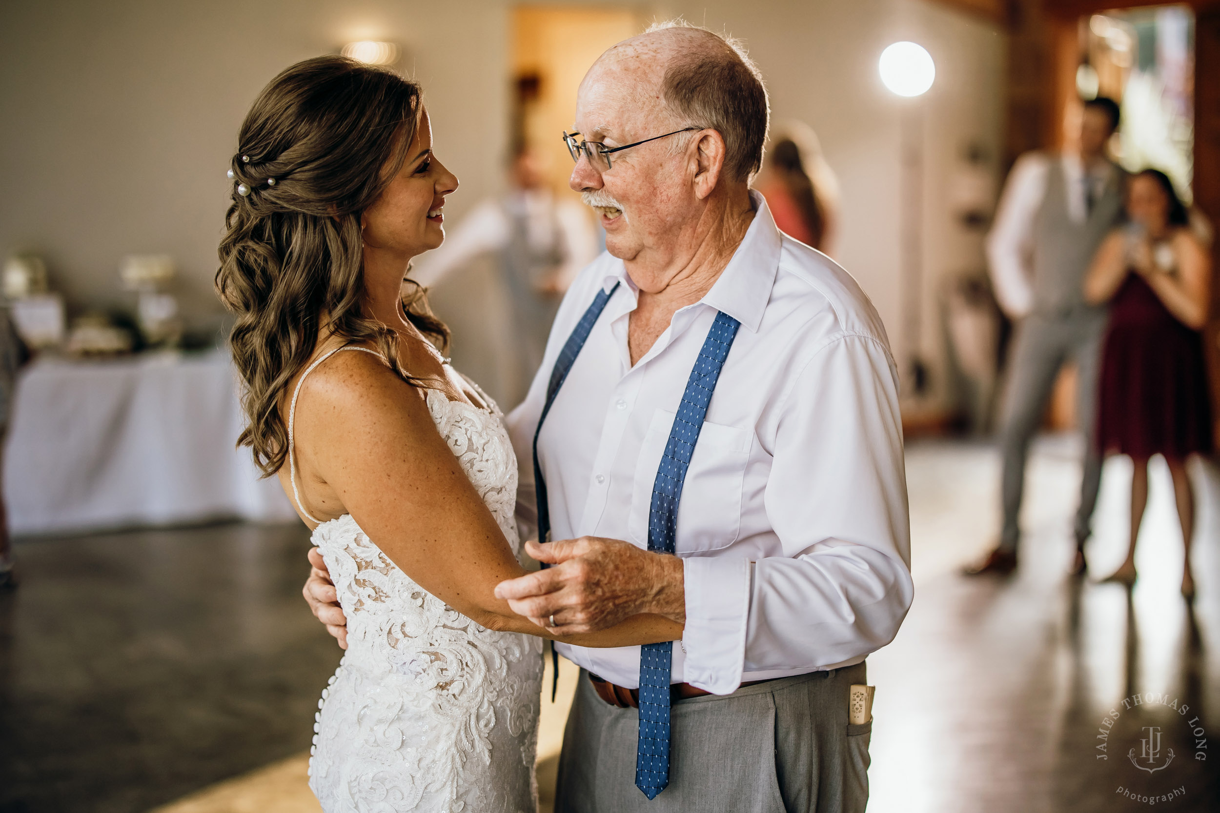 North Fork Farm Snoqualmie wedding by Snoqualmie wedding photographer James Thomas Long Photography