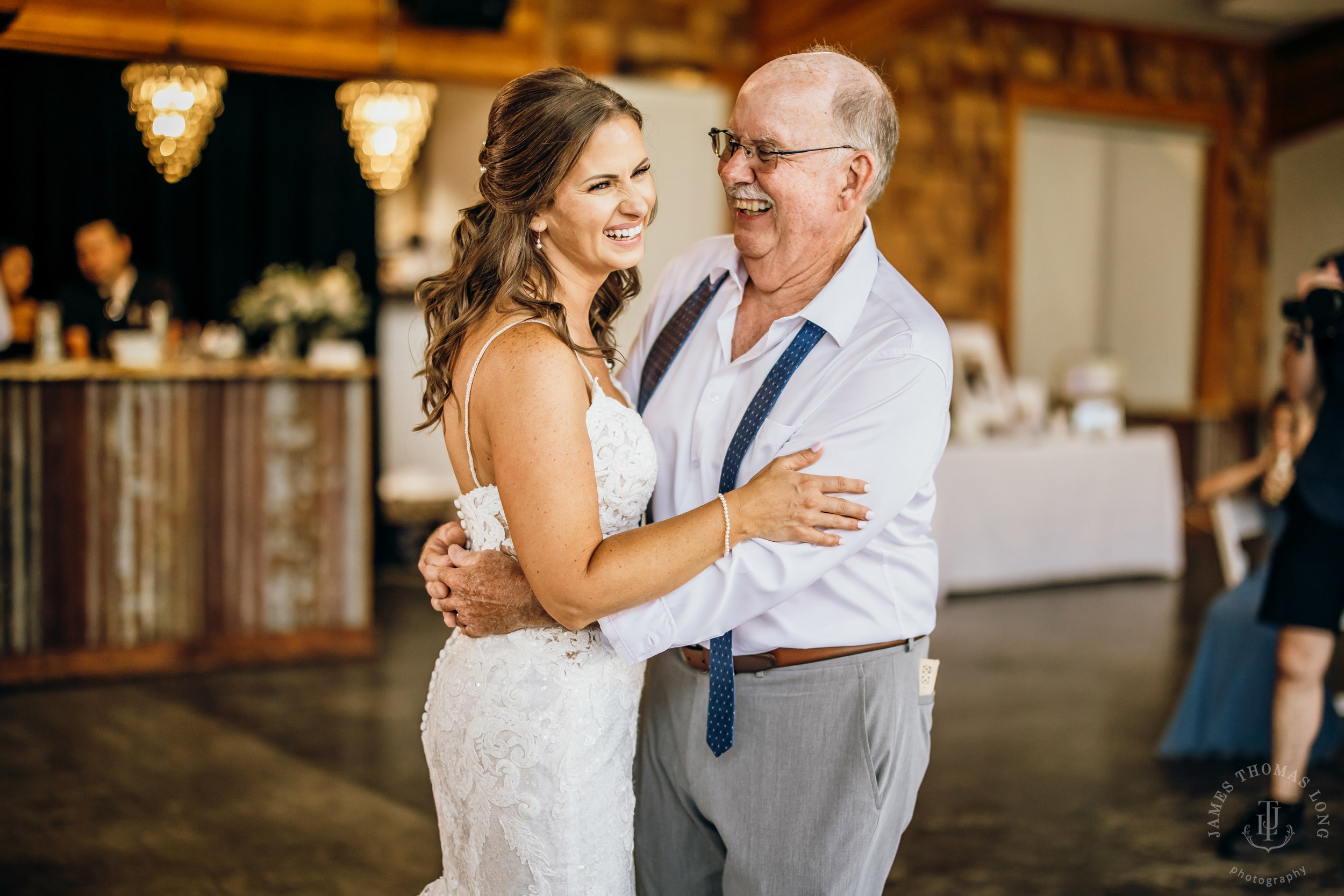 North Fork Farm Snoqualmie wedding by Snoqualmie wedding photographer James Thomas Long Photography